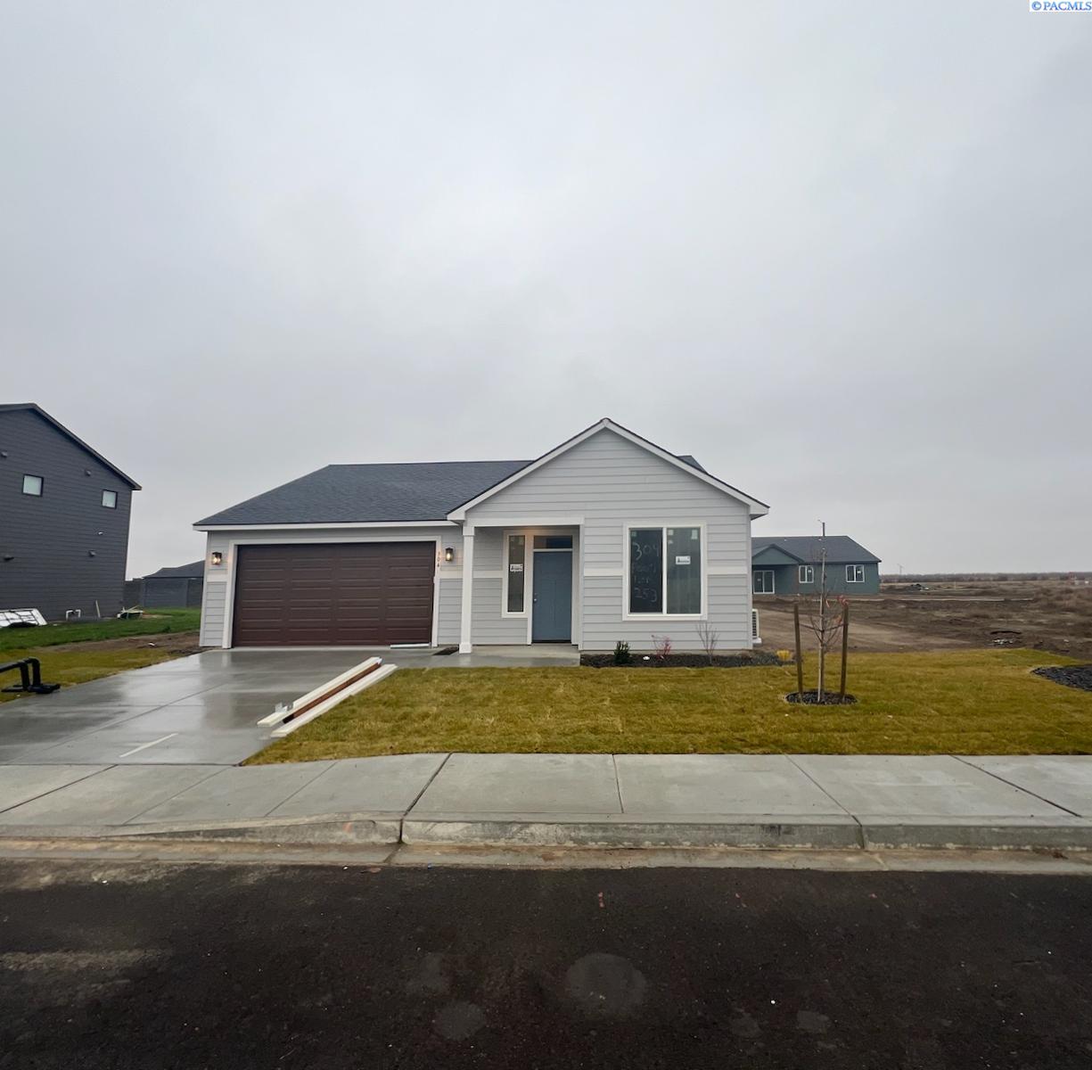 304 Pearl Ave
