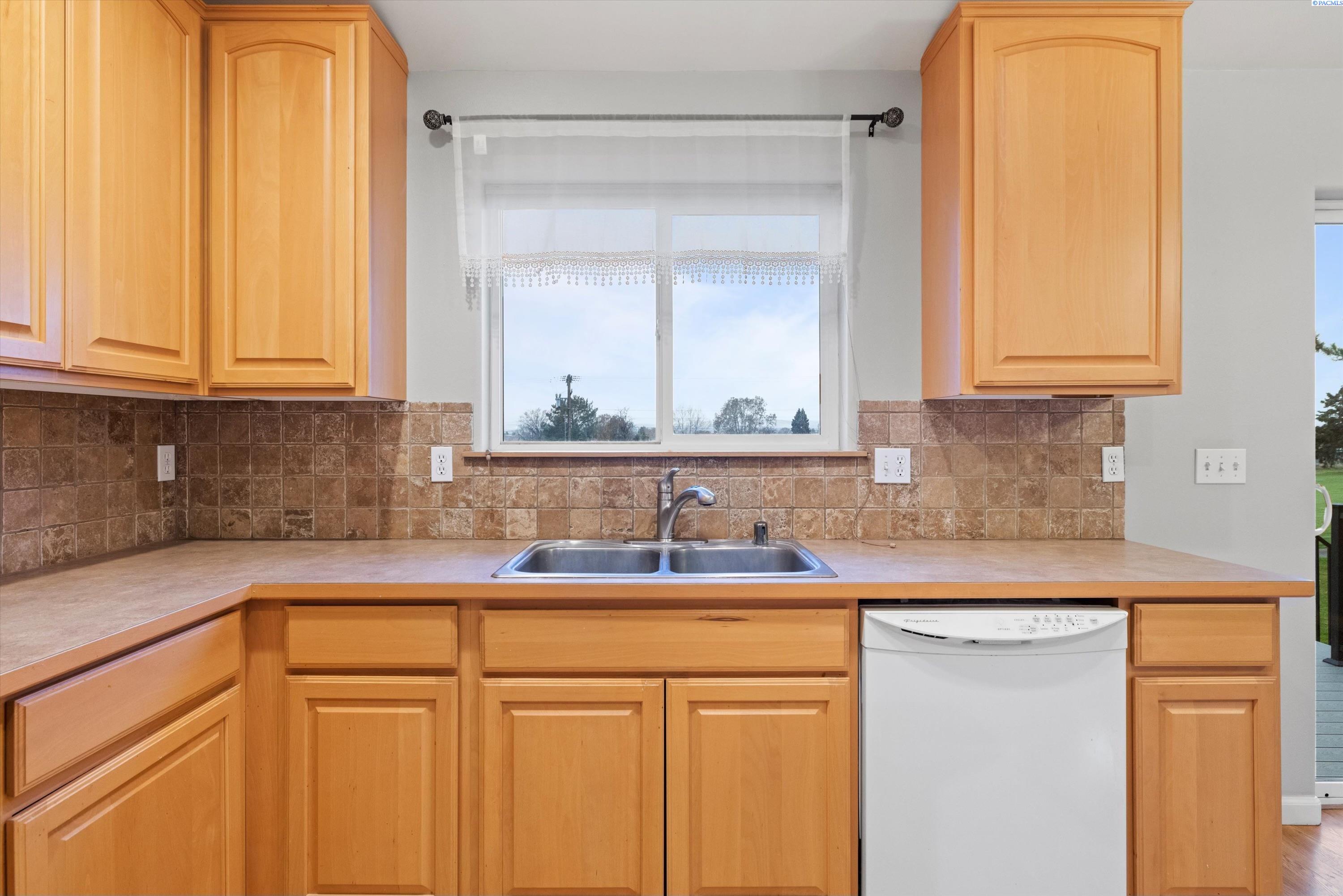 150 Henley Dr