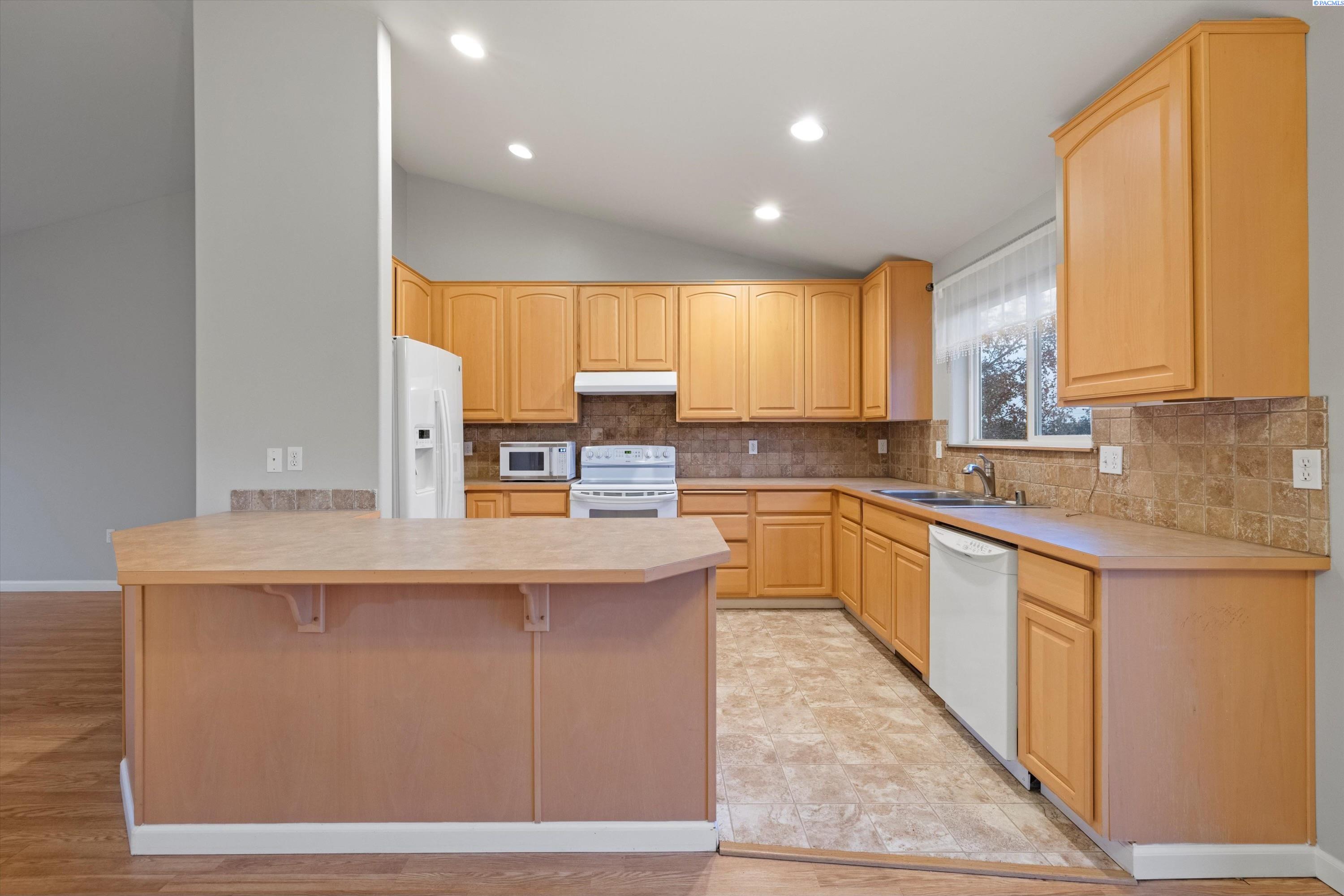 150 Henley Dr