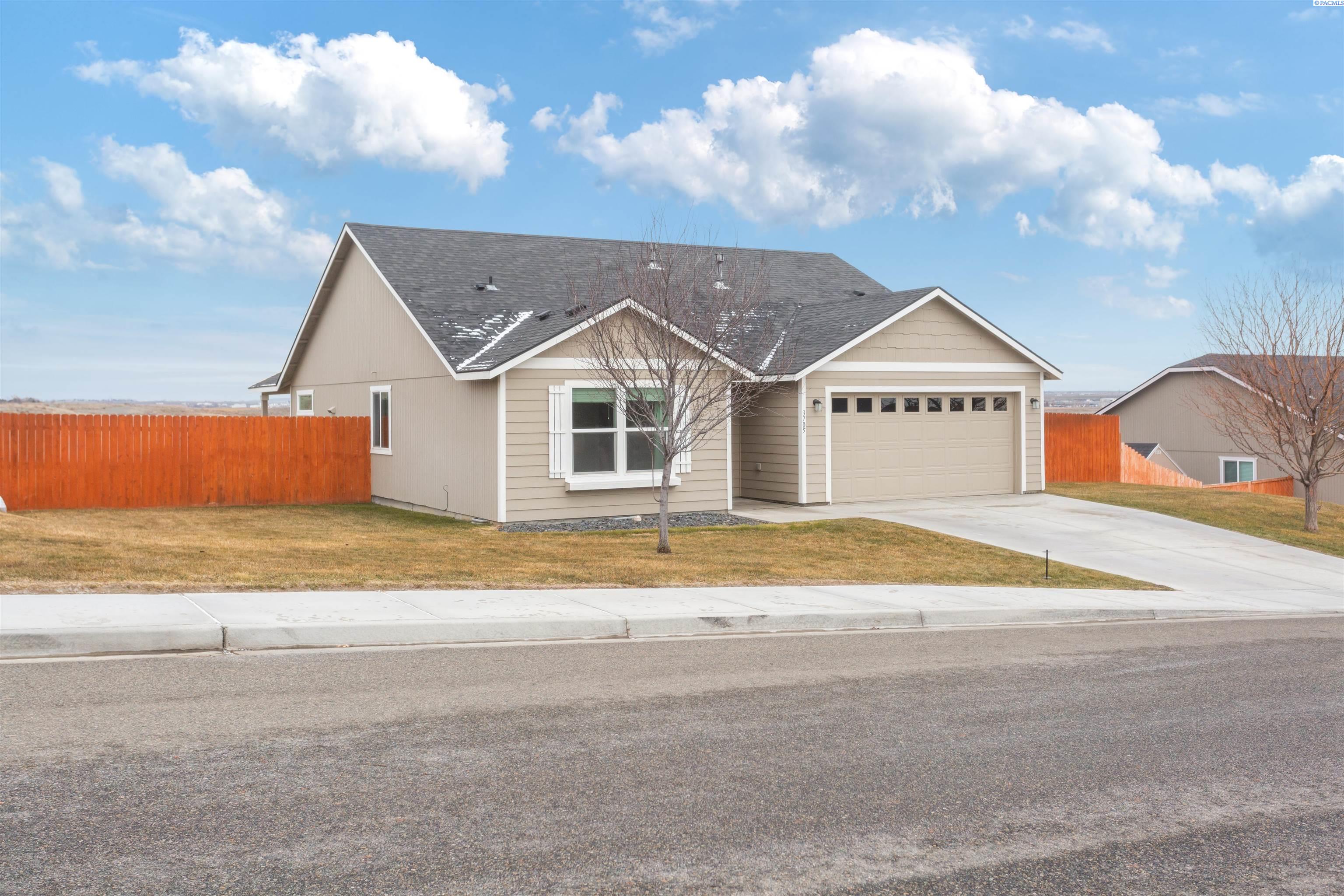 3705 Artesia