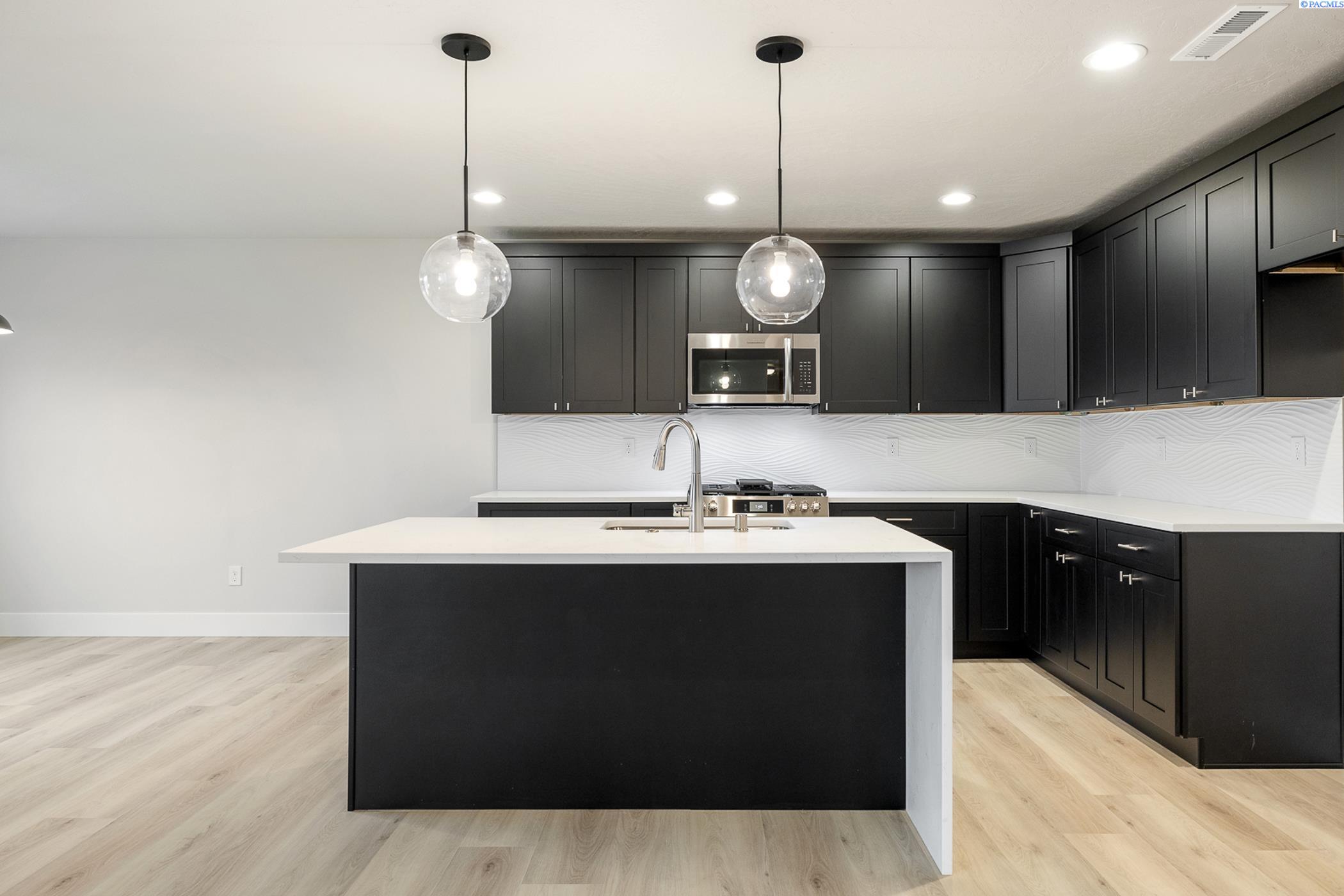 10702 Kokanee Dr
