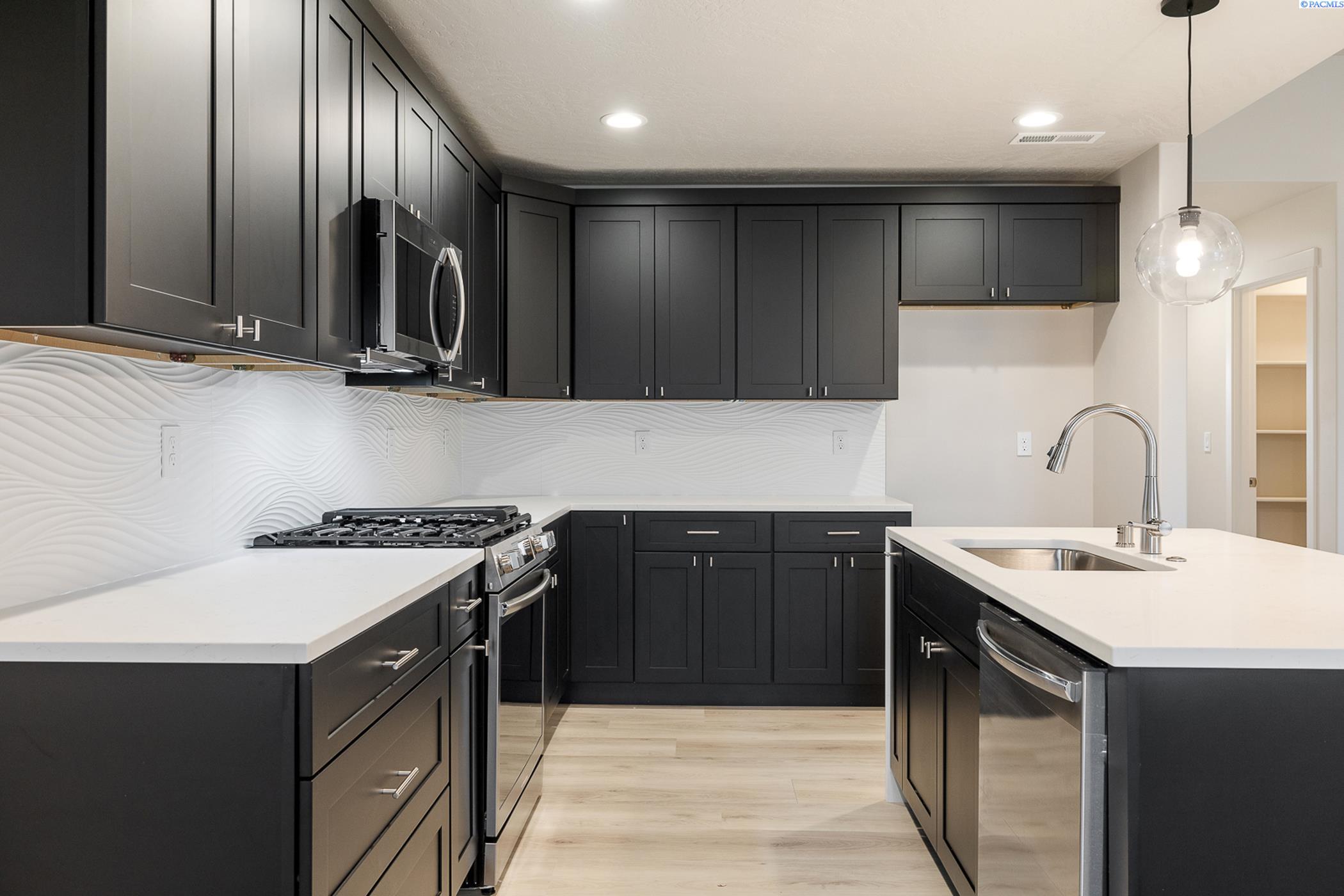 10702 Kokanee Dr