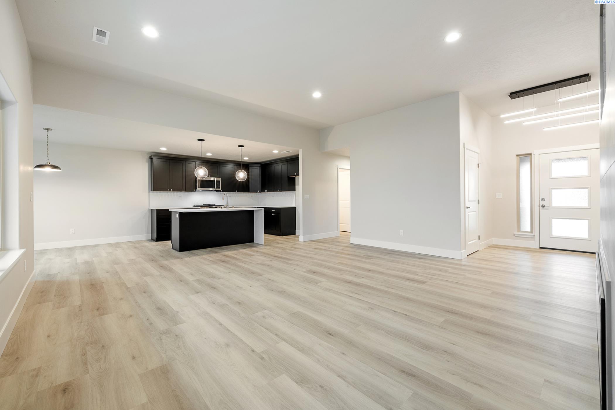 10702 Kokanee Dr