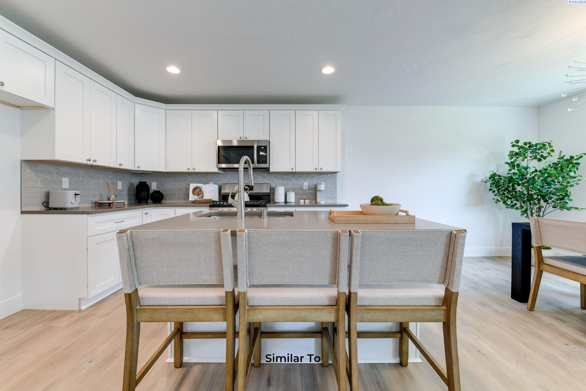 10714 Lake Dr