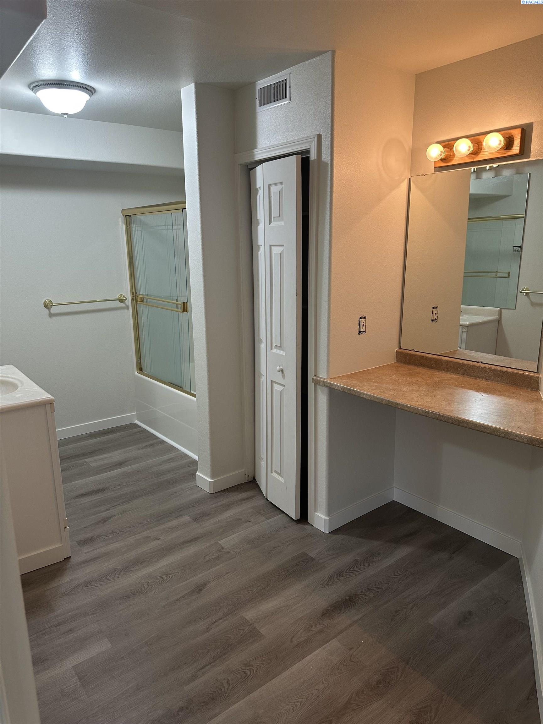 606 S Huntington Place