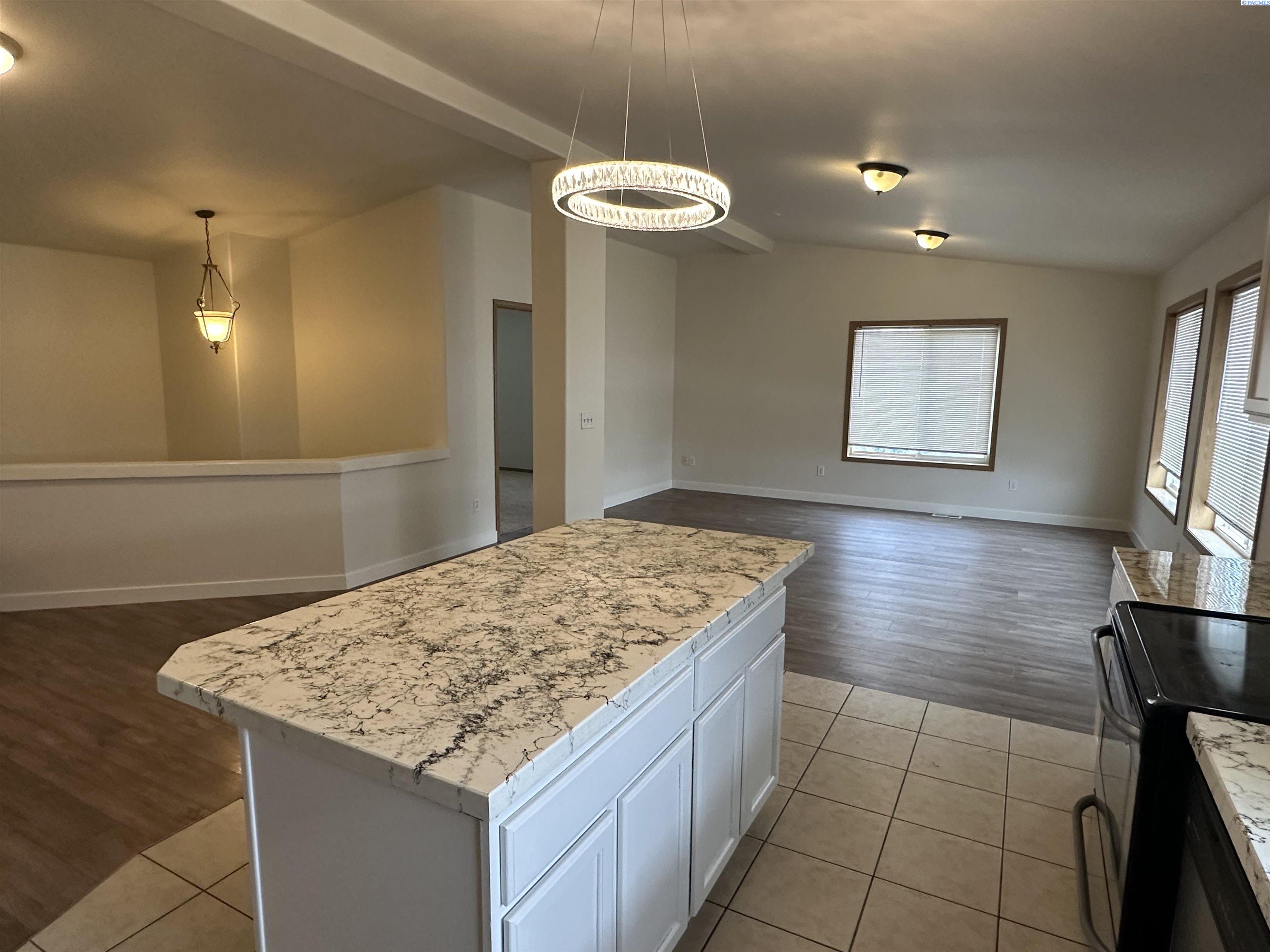 606 S Huntington Place