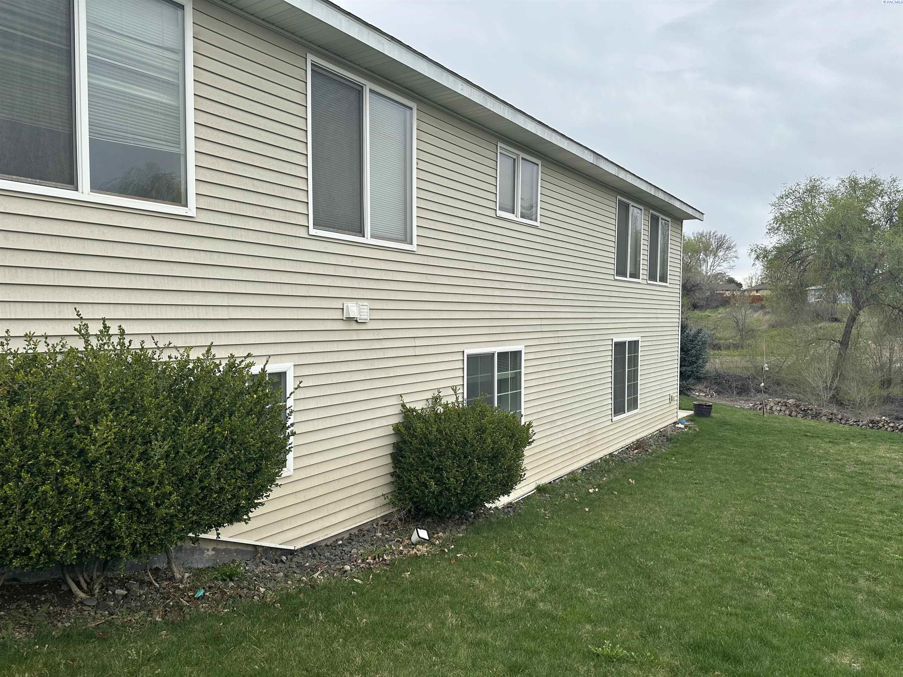 606 S Huntington Place