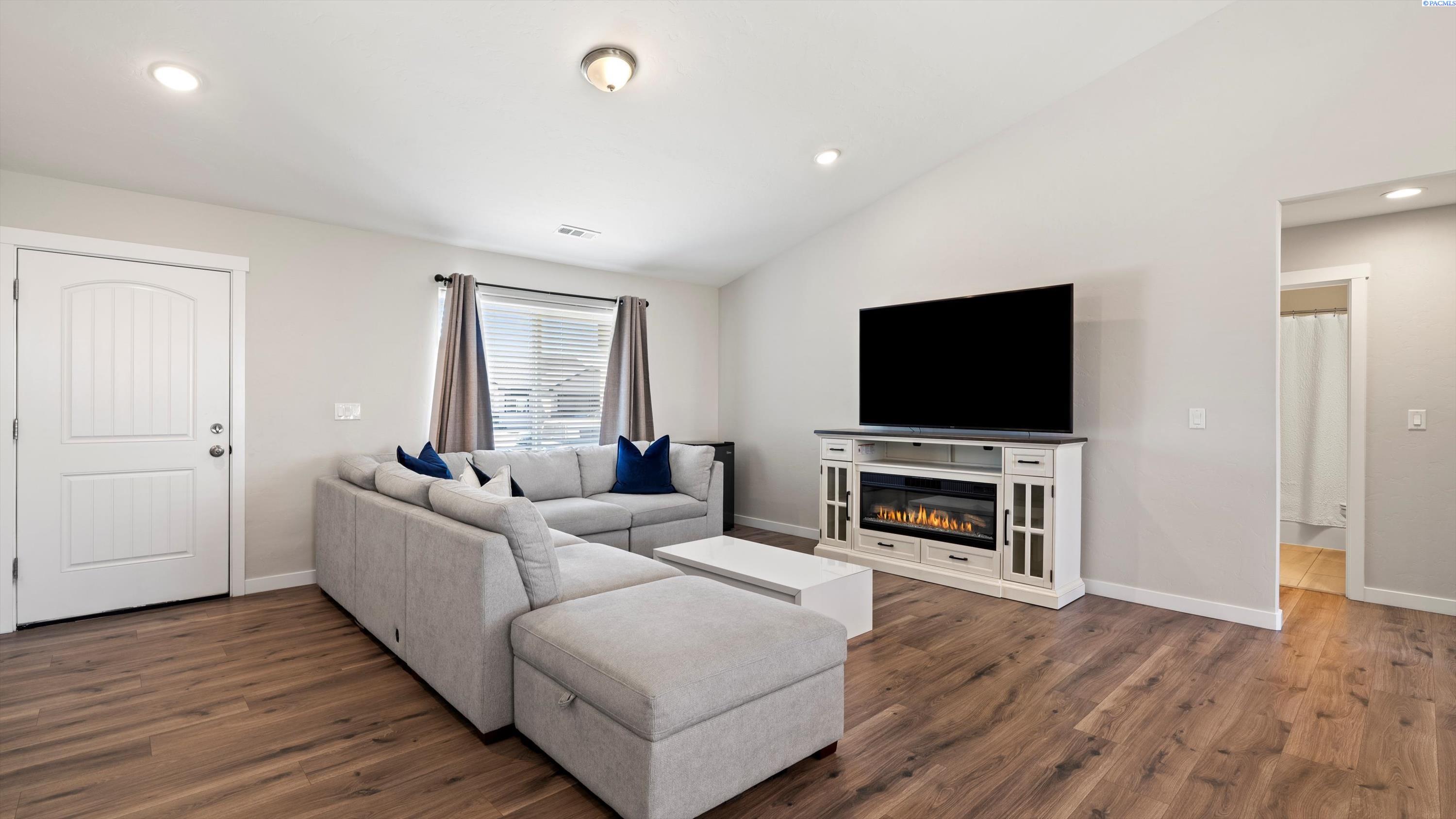 818 N Beech