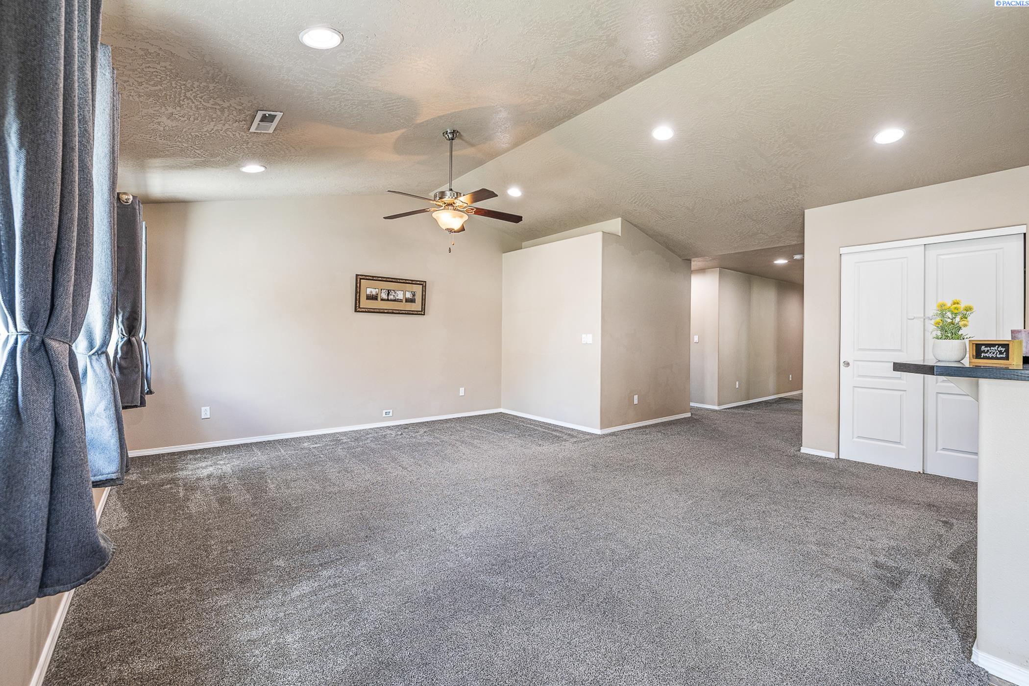 3313 Aqueduct Lane