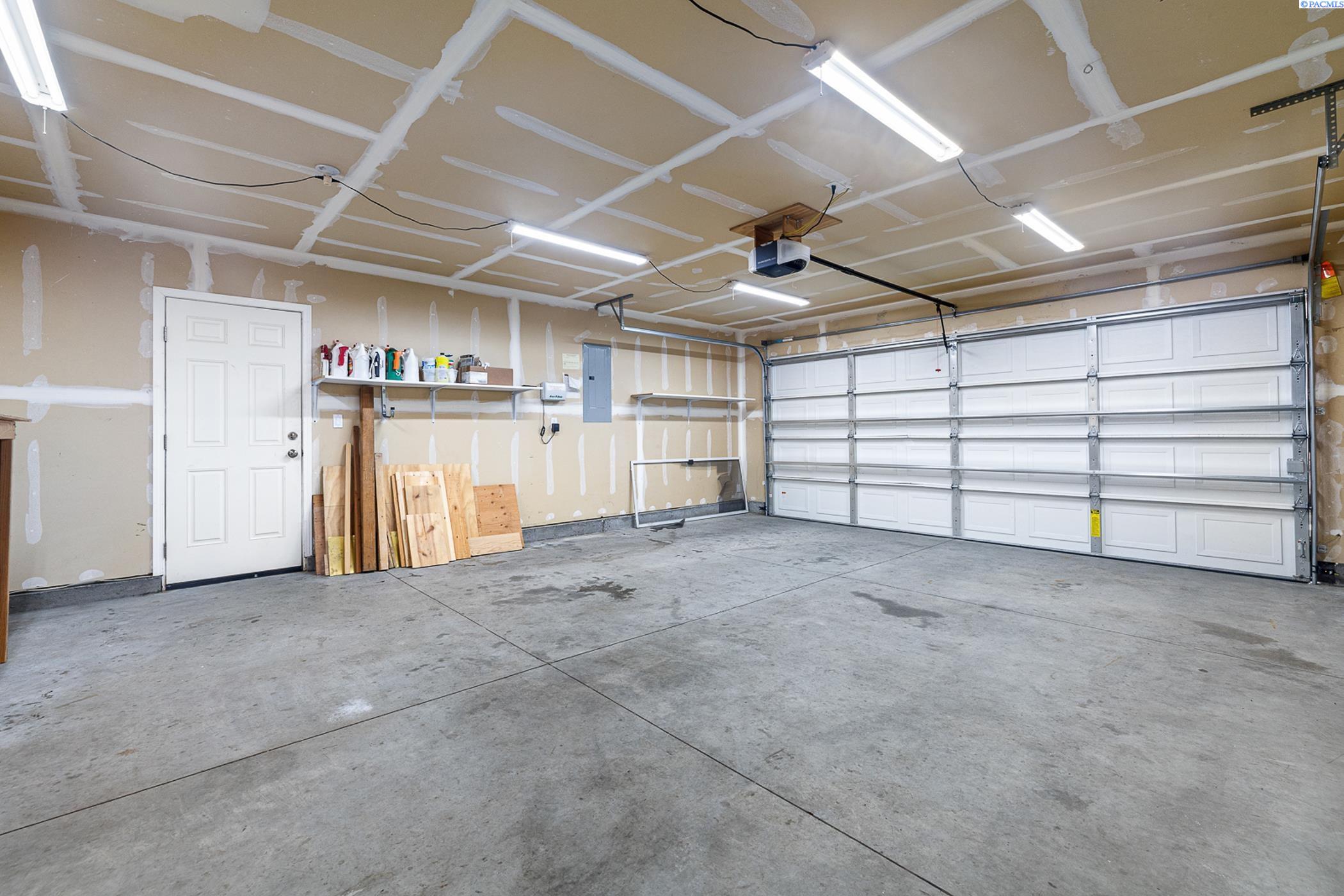 3313 Aqueduct Lane