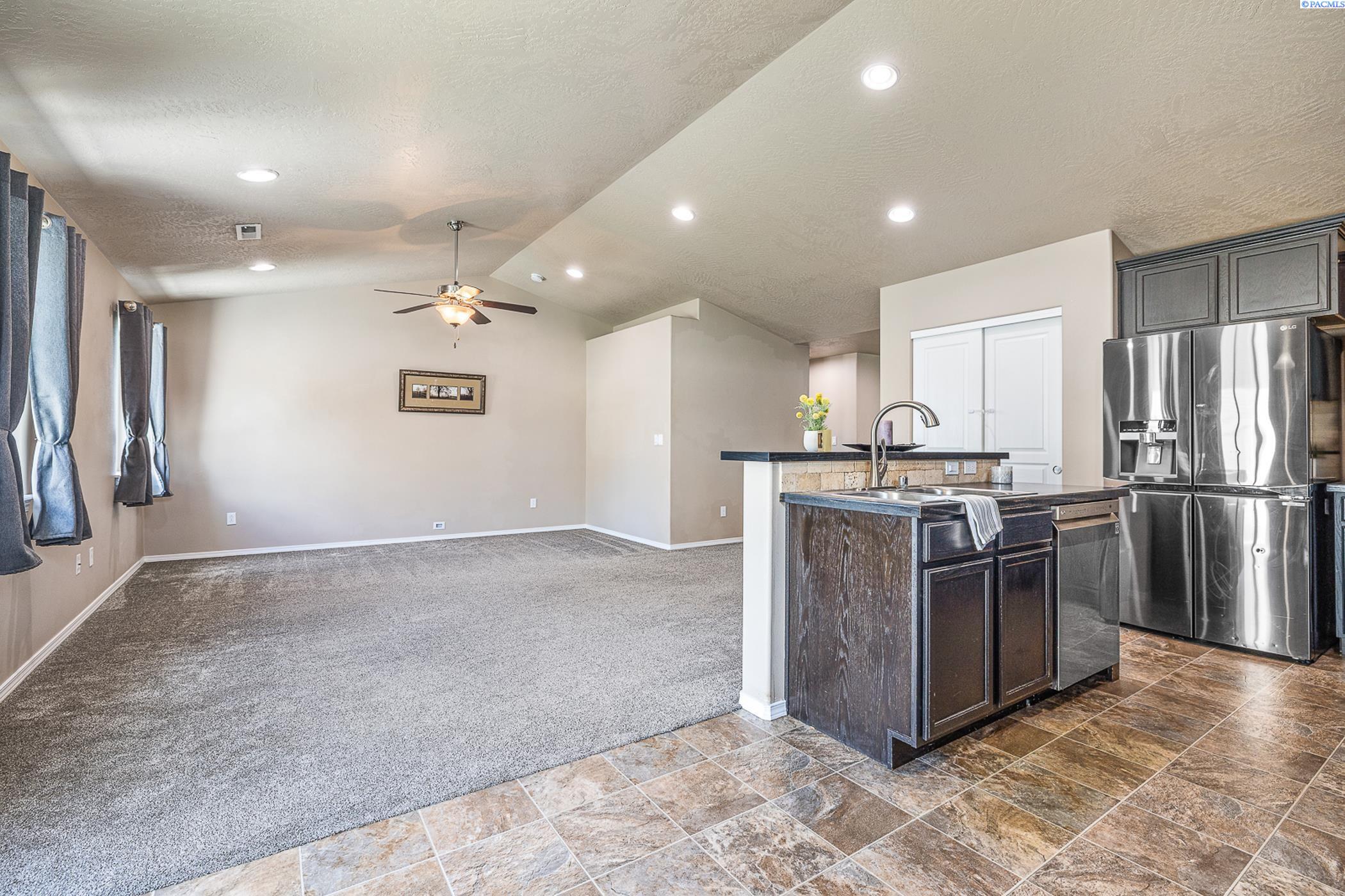 3313 Aqueduct Lane