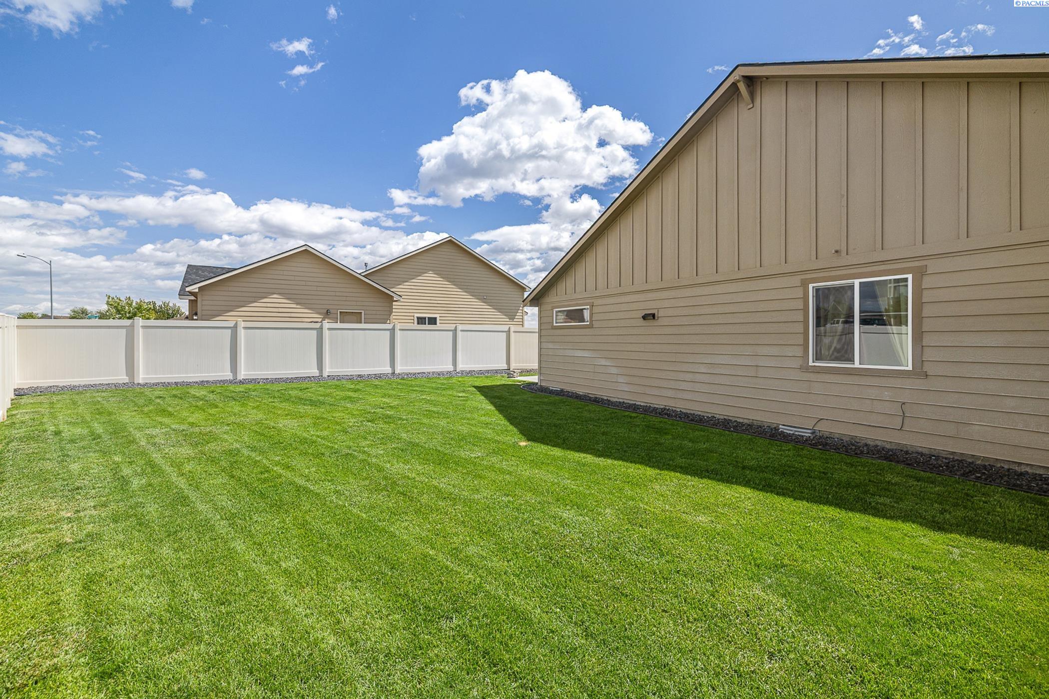 3313 Aqueduct Lane