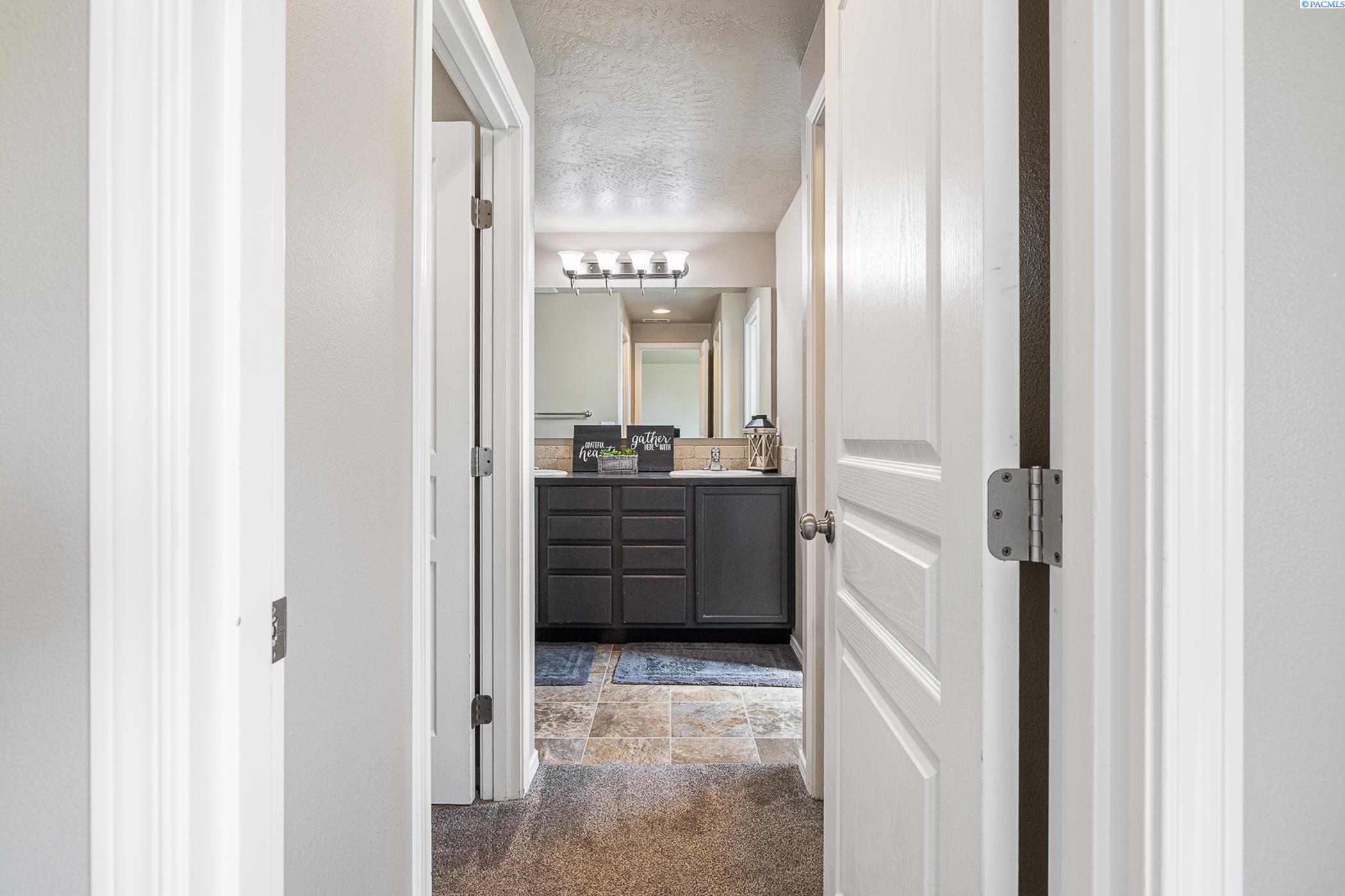 3313 Aqueduct Lane