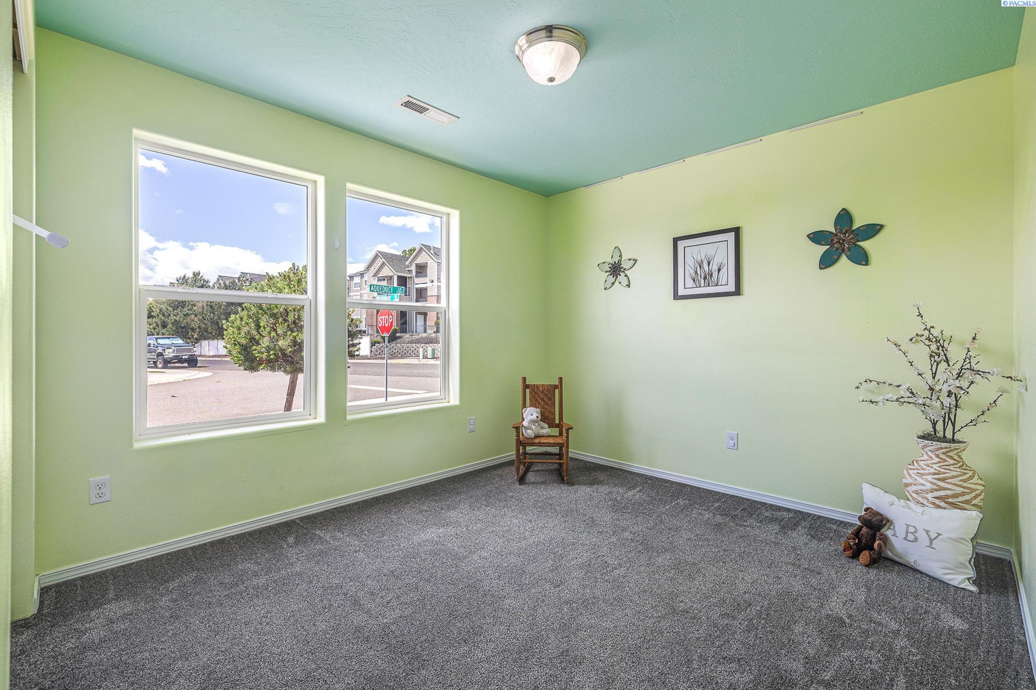 3313 Aqueduct Lane