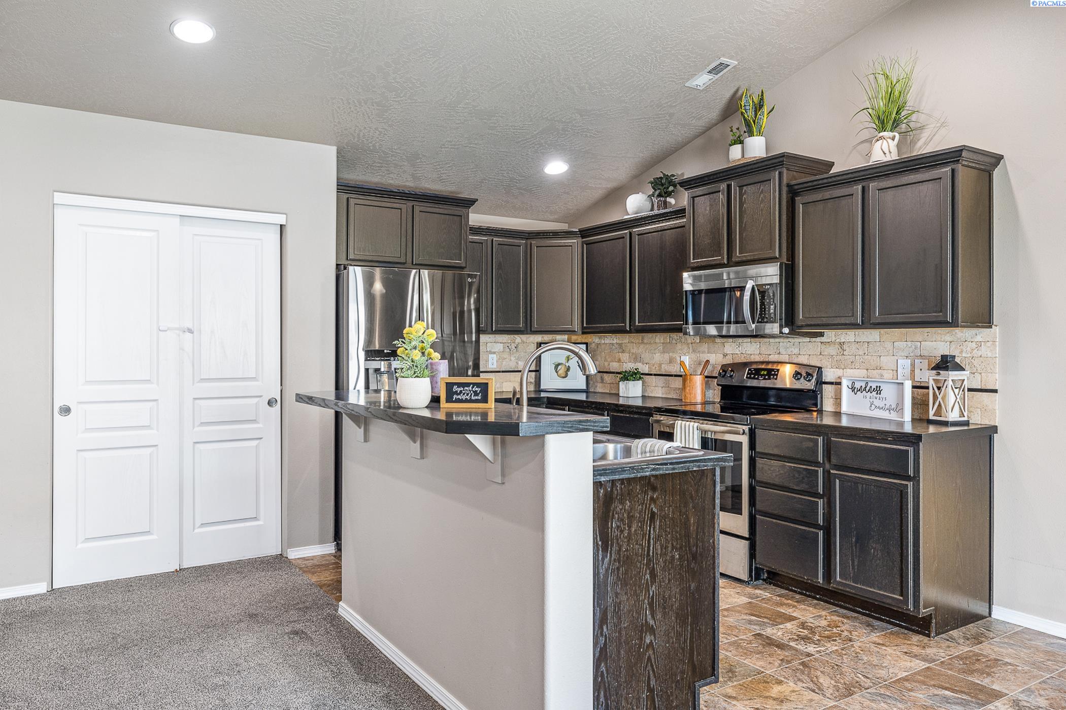 3313 Aqueduct Lane