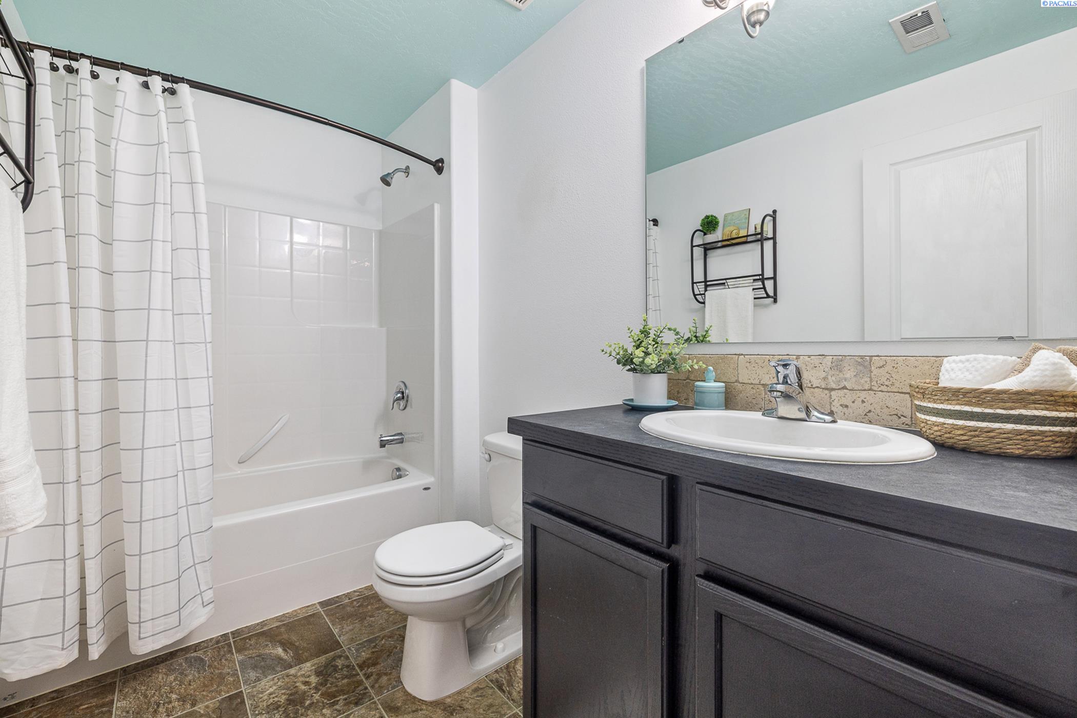 3313 Aqueduct Lane