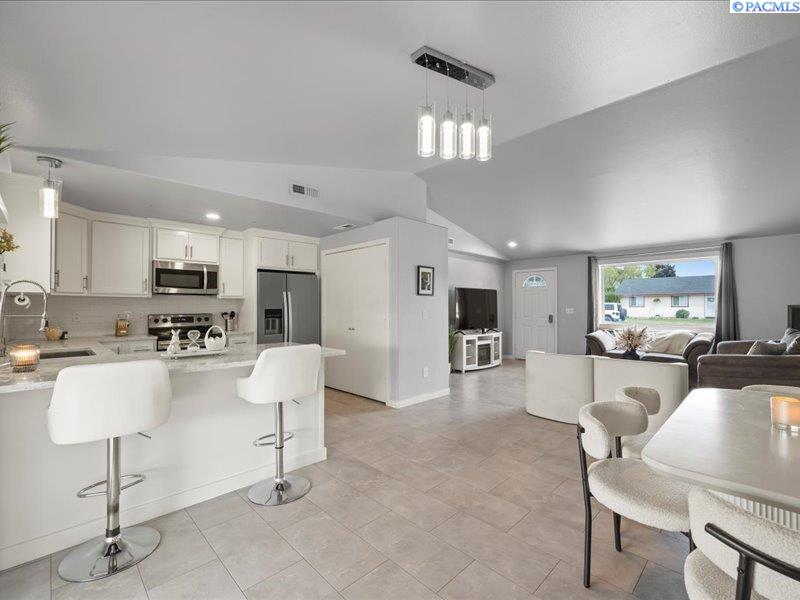 4811 Holly Way