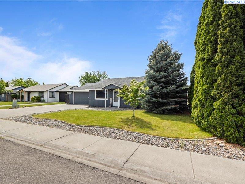 4811 Holly Way