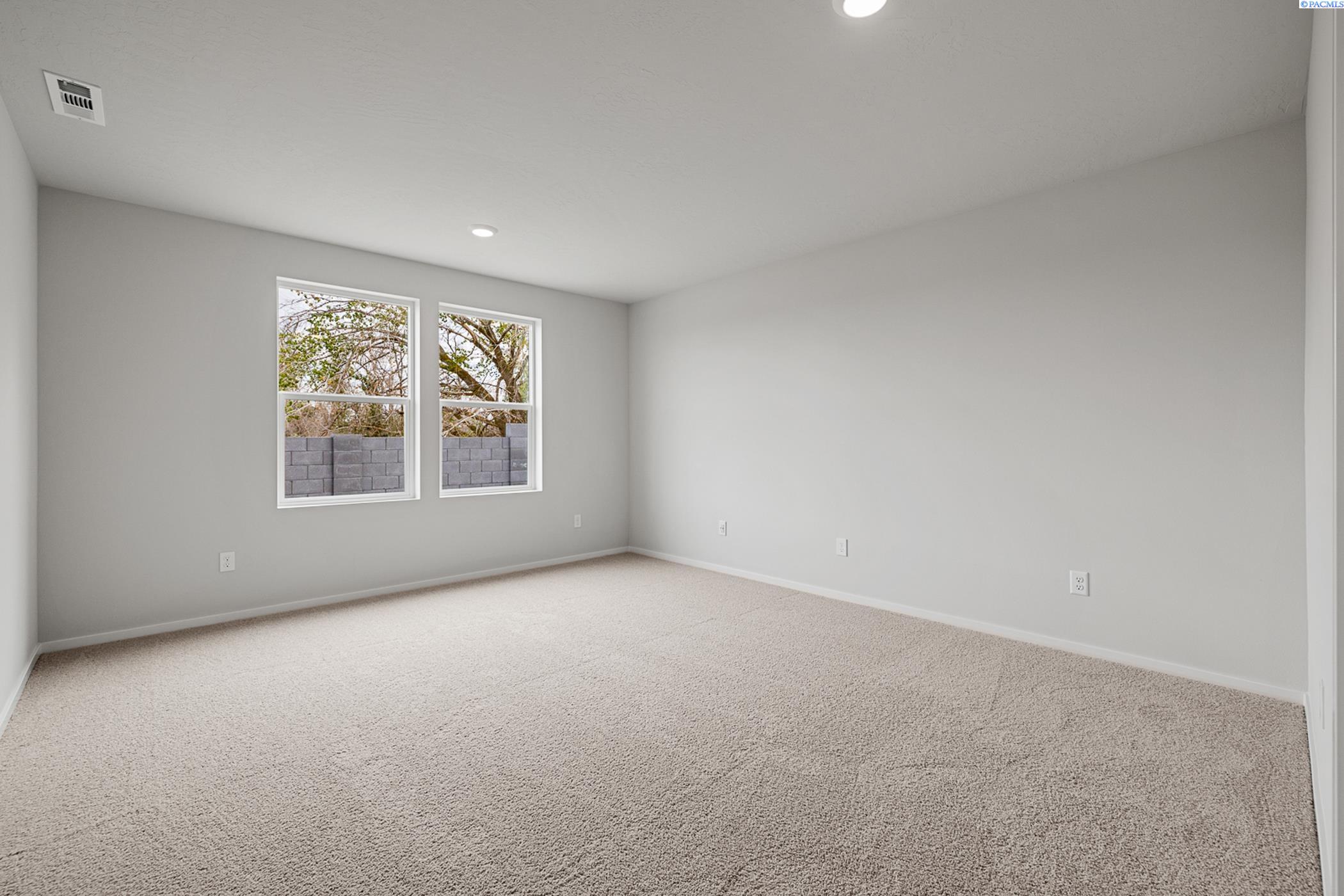 11313 Dunsmuir