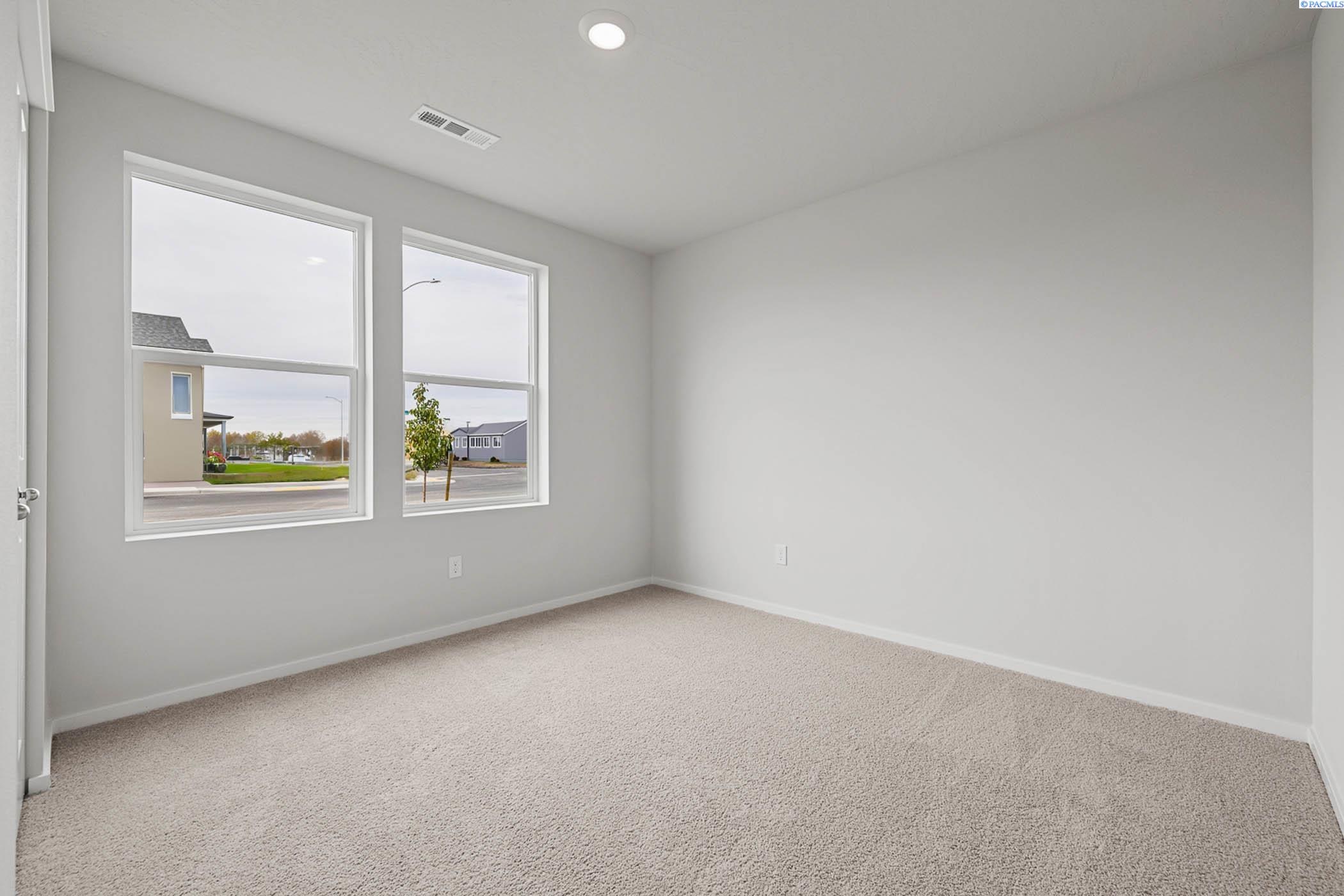 11313 Dunsmuir