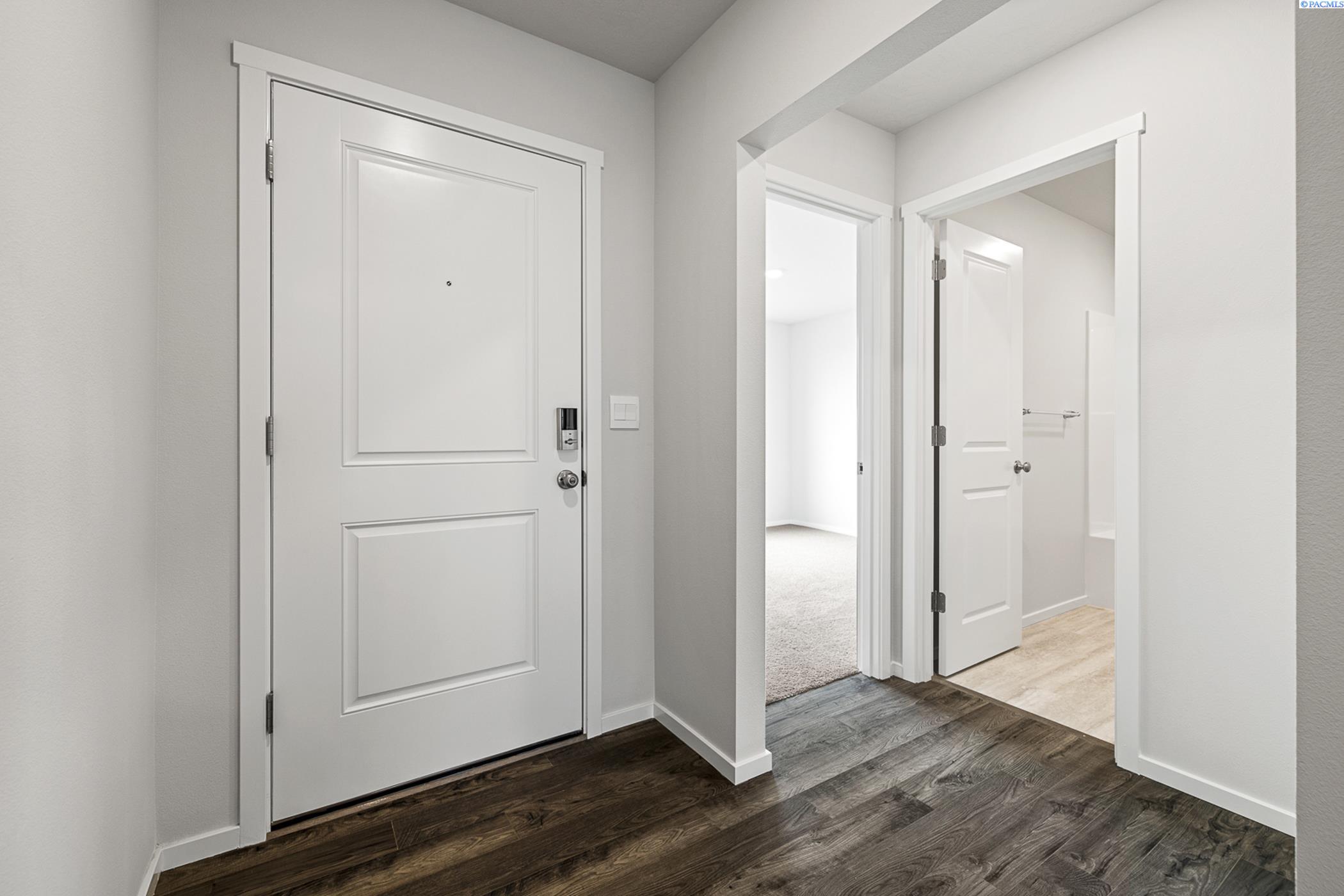 11313 Dunsmuir