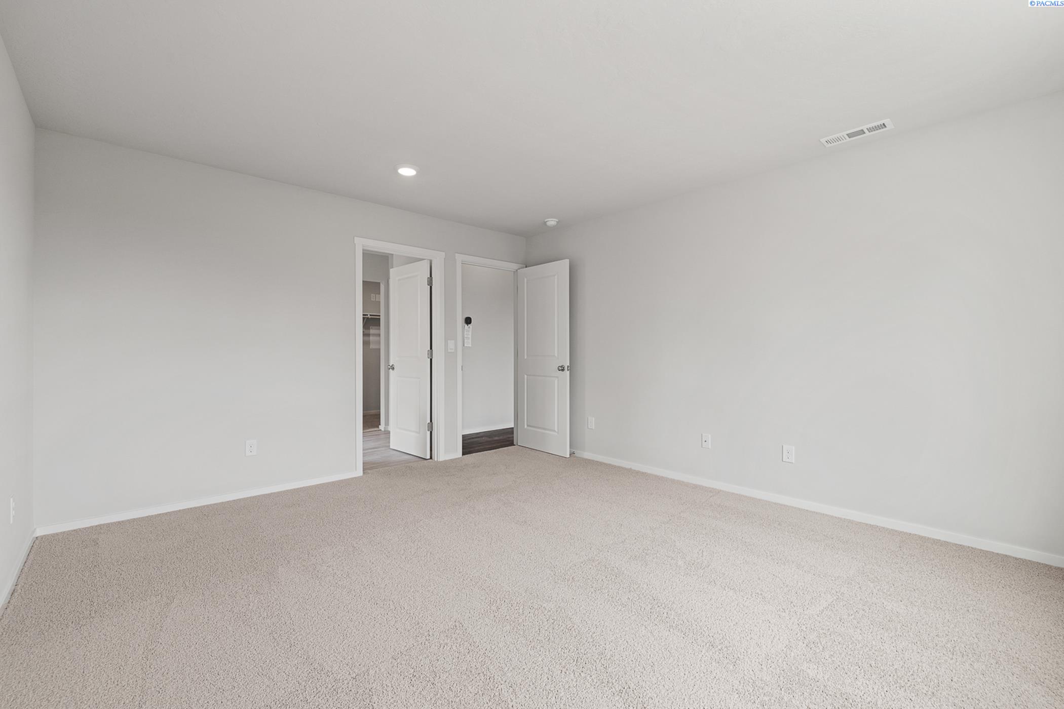 11313 Dunsmuir