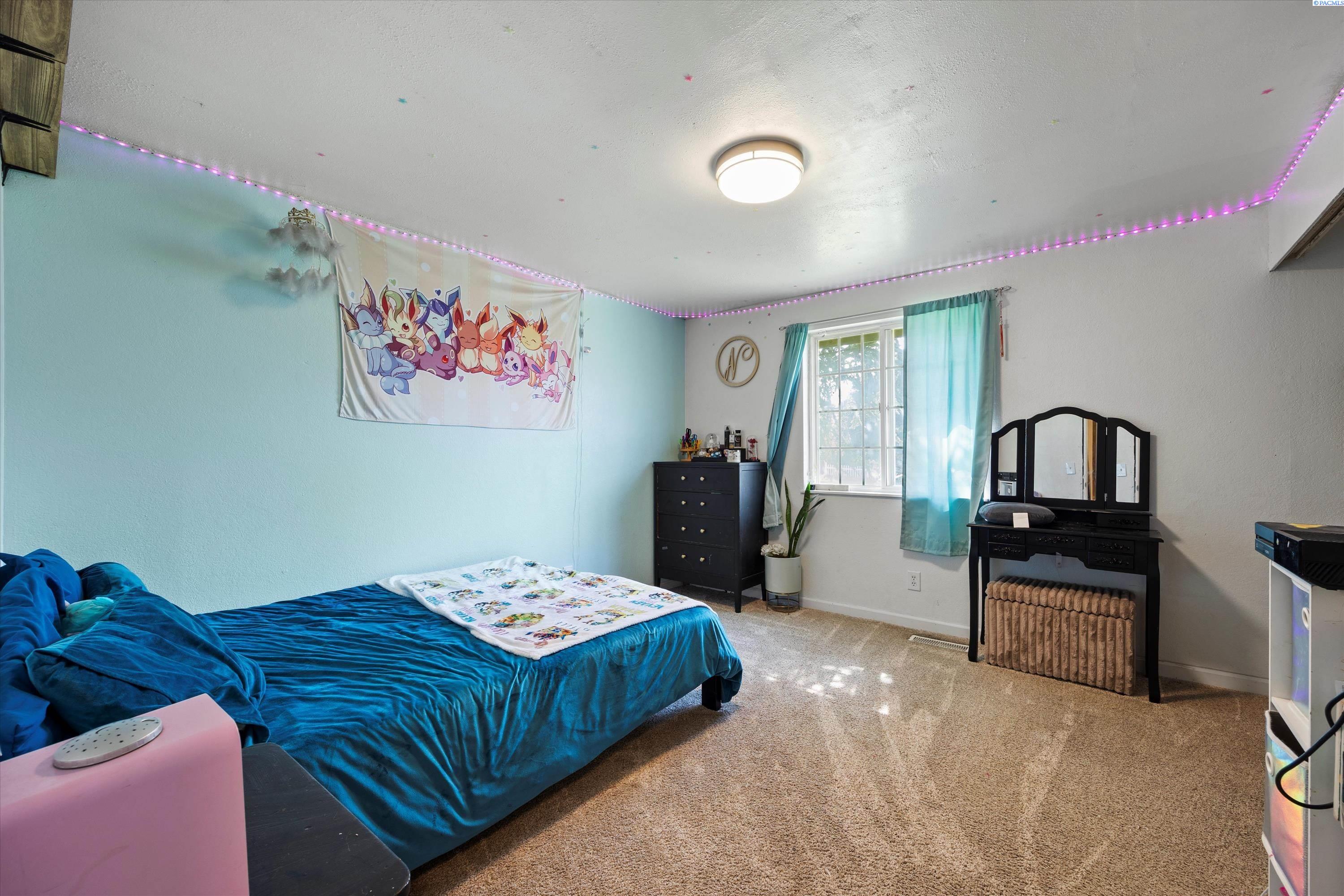 4403 S Ione St.