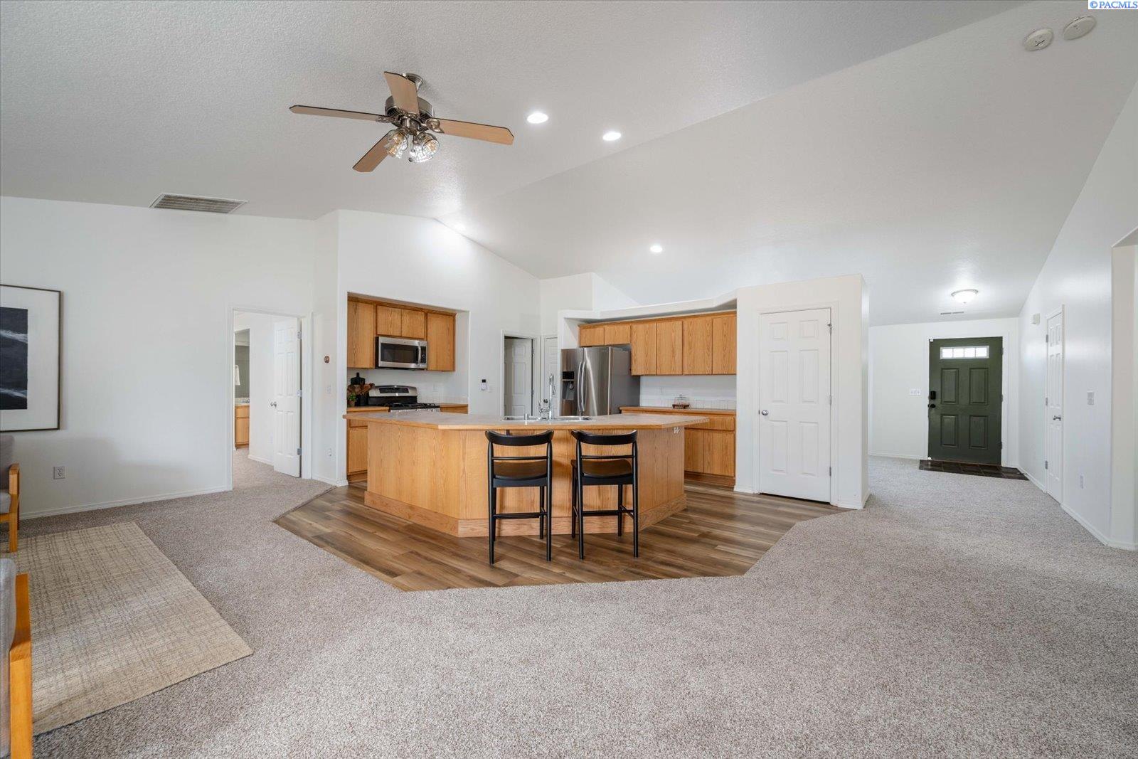 1713 W 39th