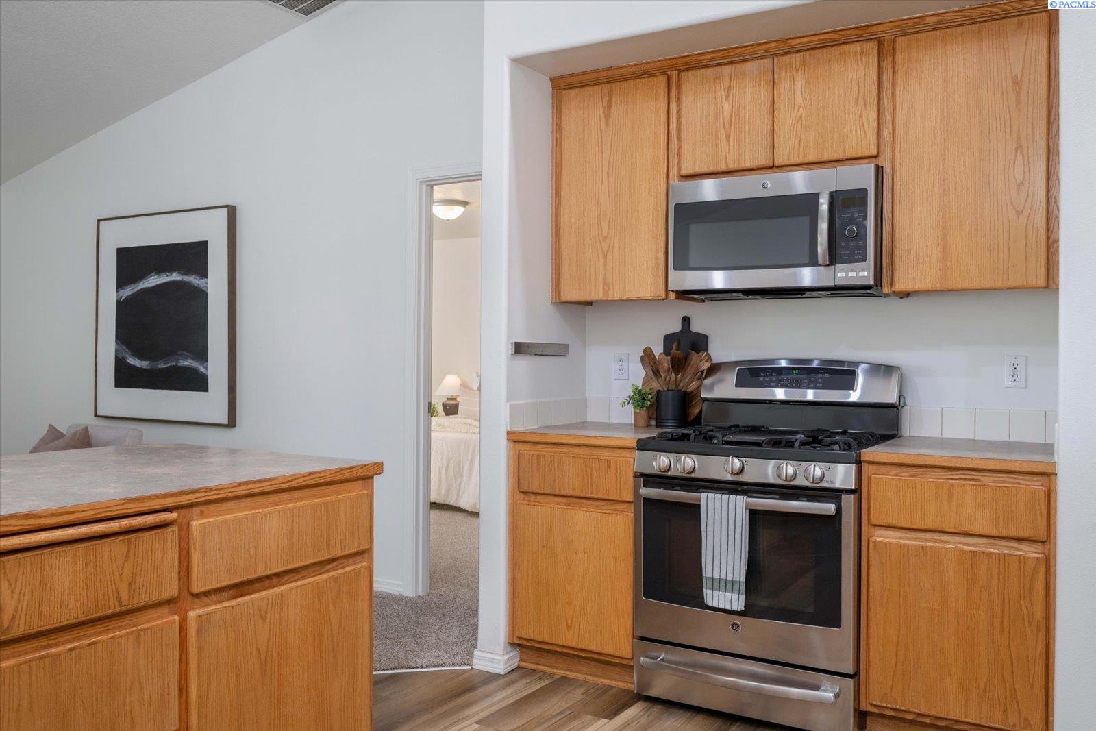 1713 W 39th