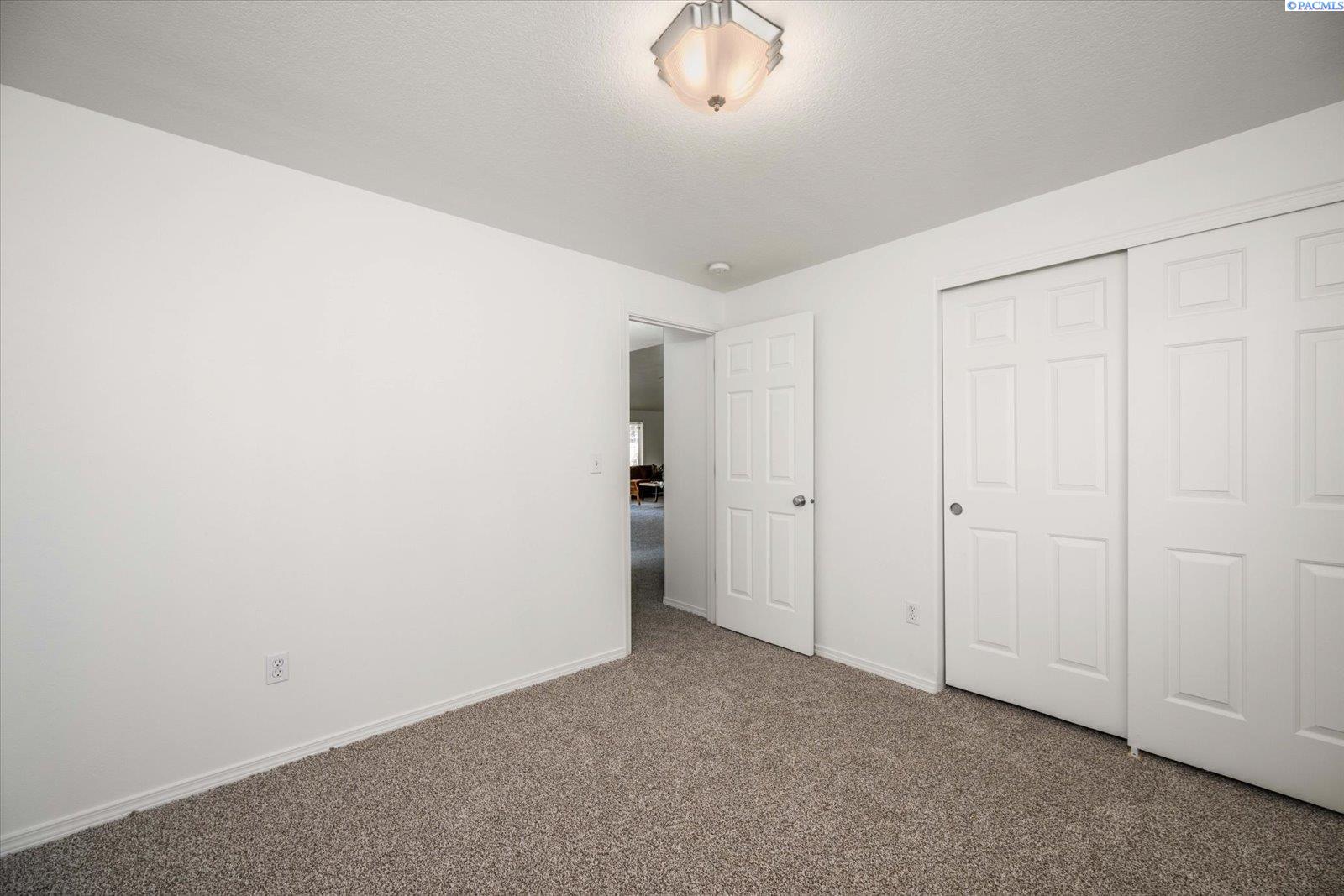 1713 W 39th
