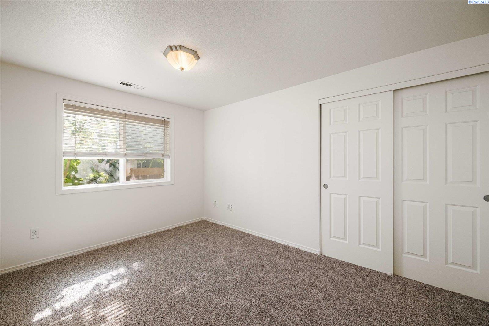 1713 W 39th