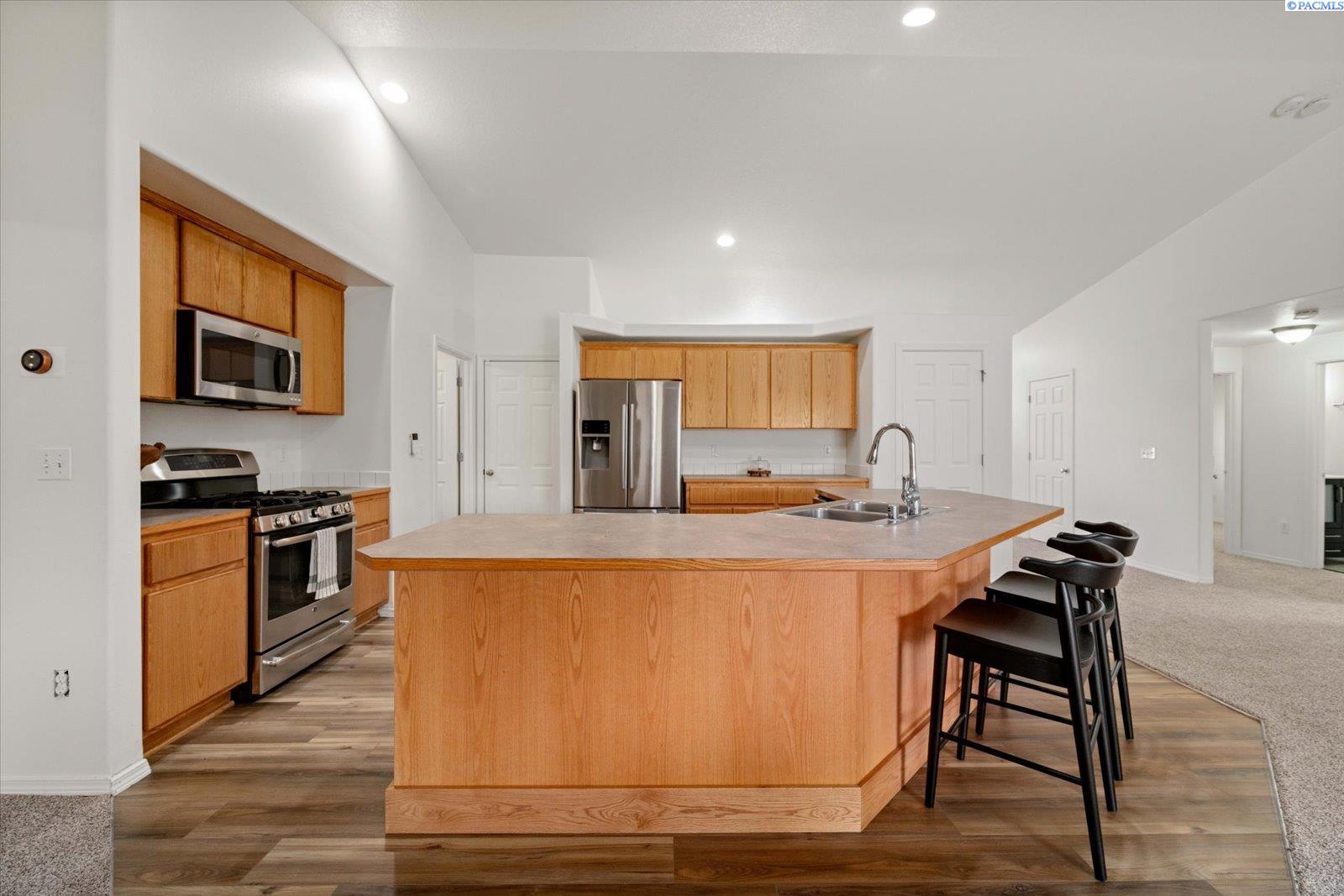 1713 W 39th