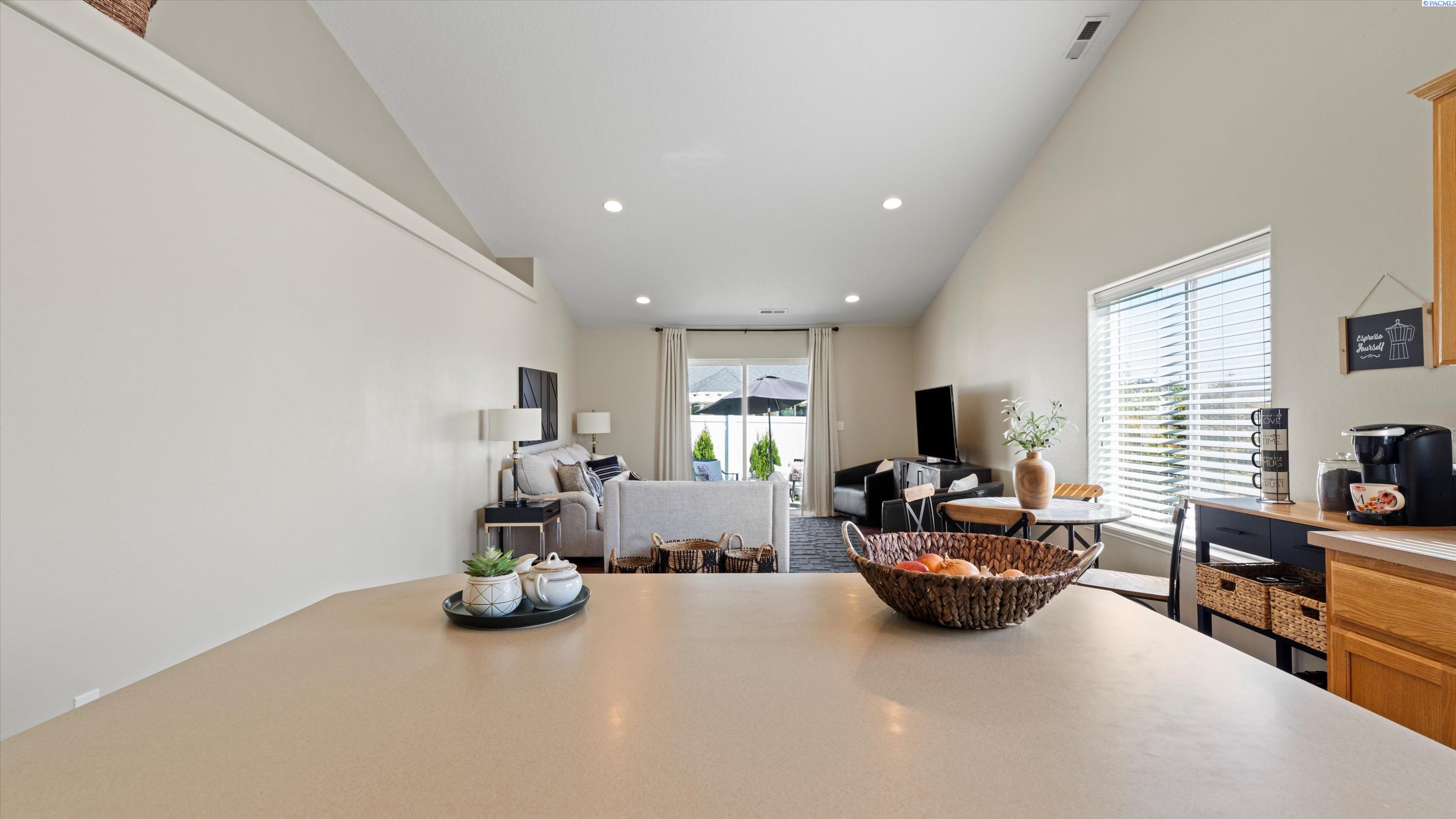 4403 Monterey Dr
