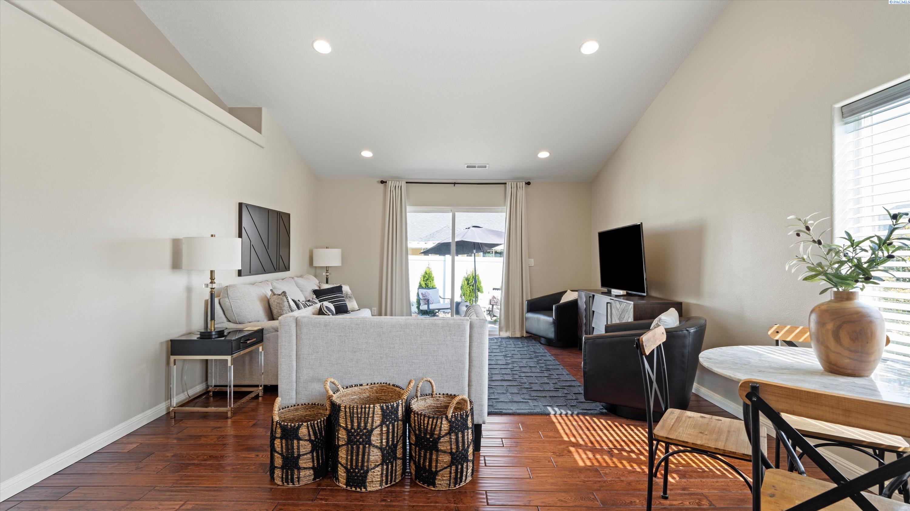 4403 Monterey Dr