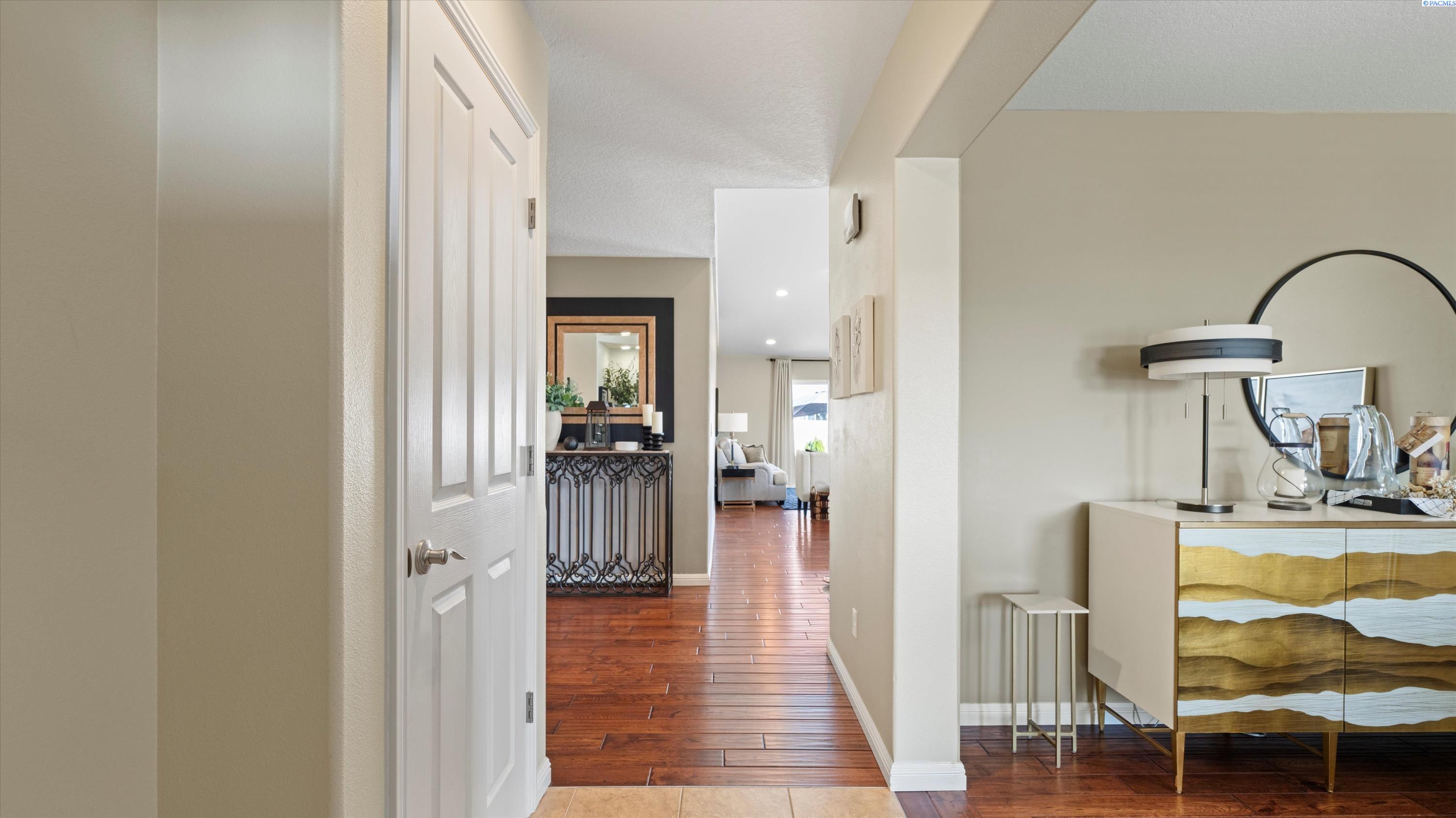 4403 Monterey Dr