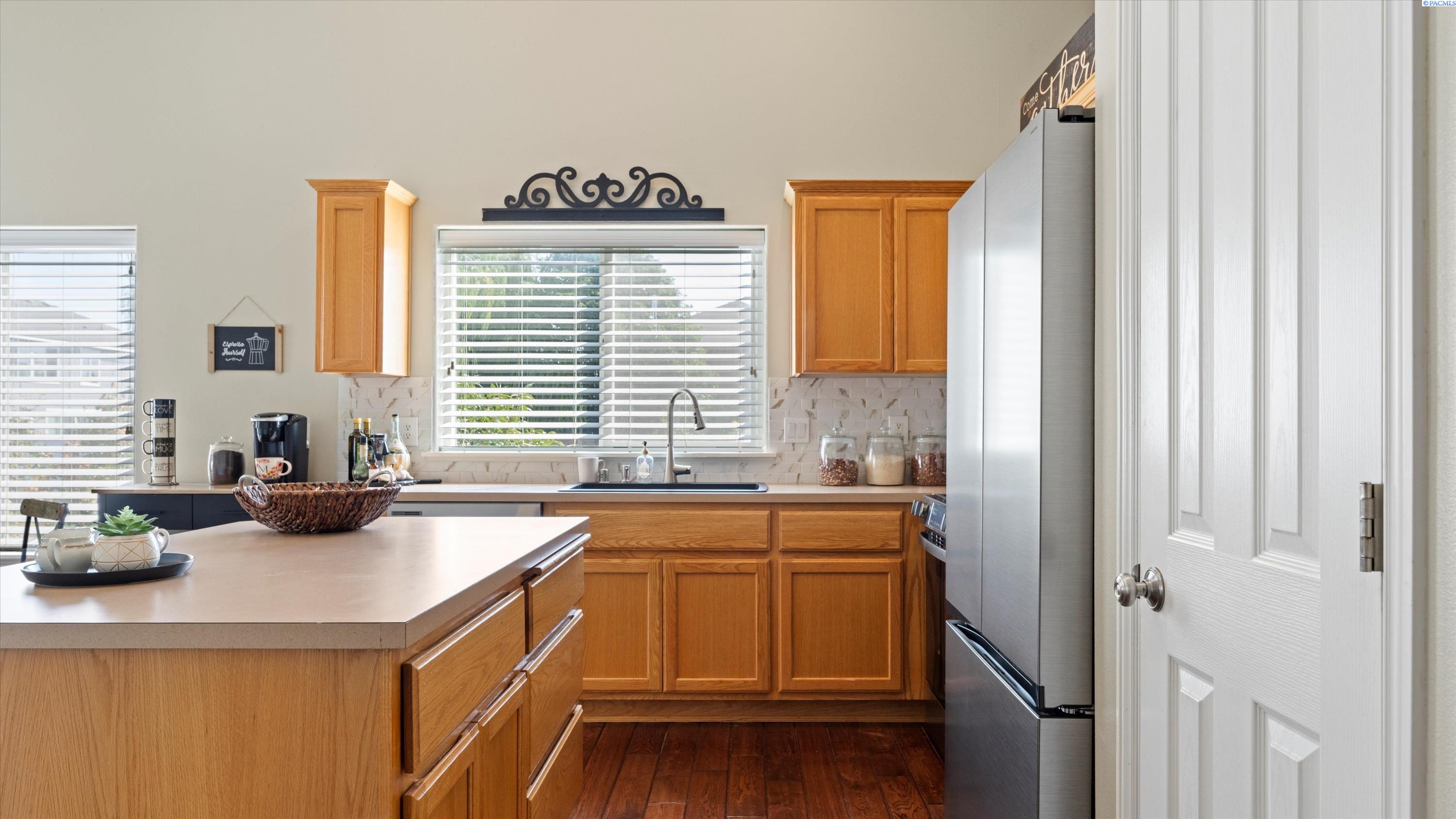 4403 Monterey Dr
