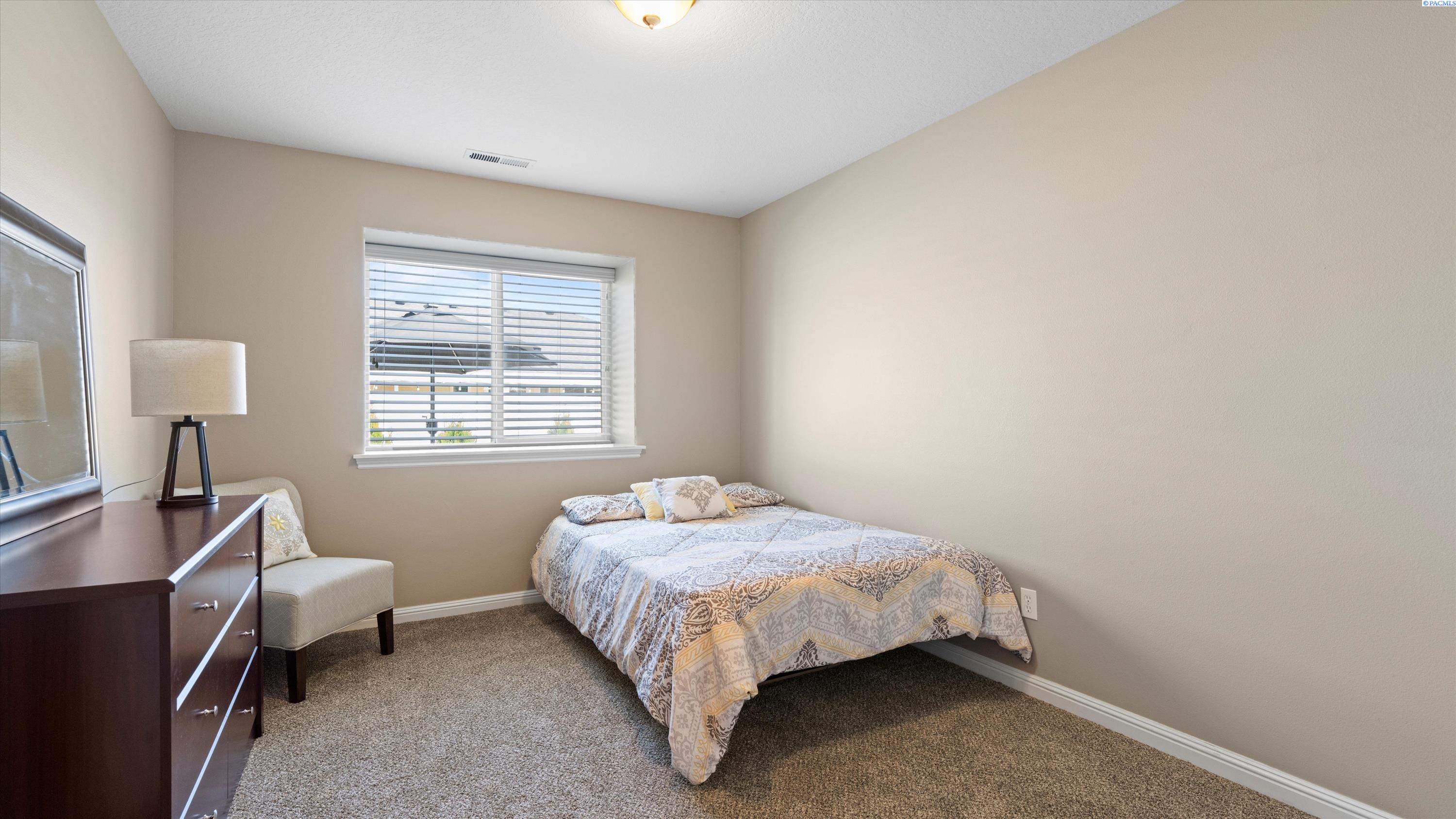 4403 Monterey Dr