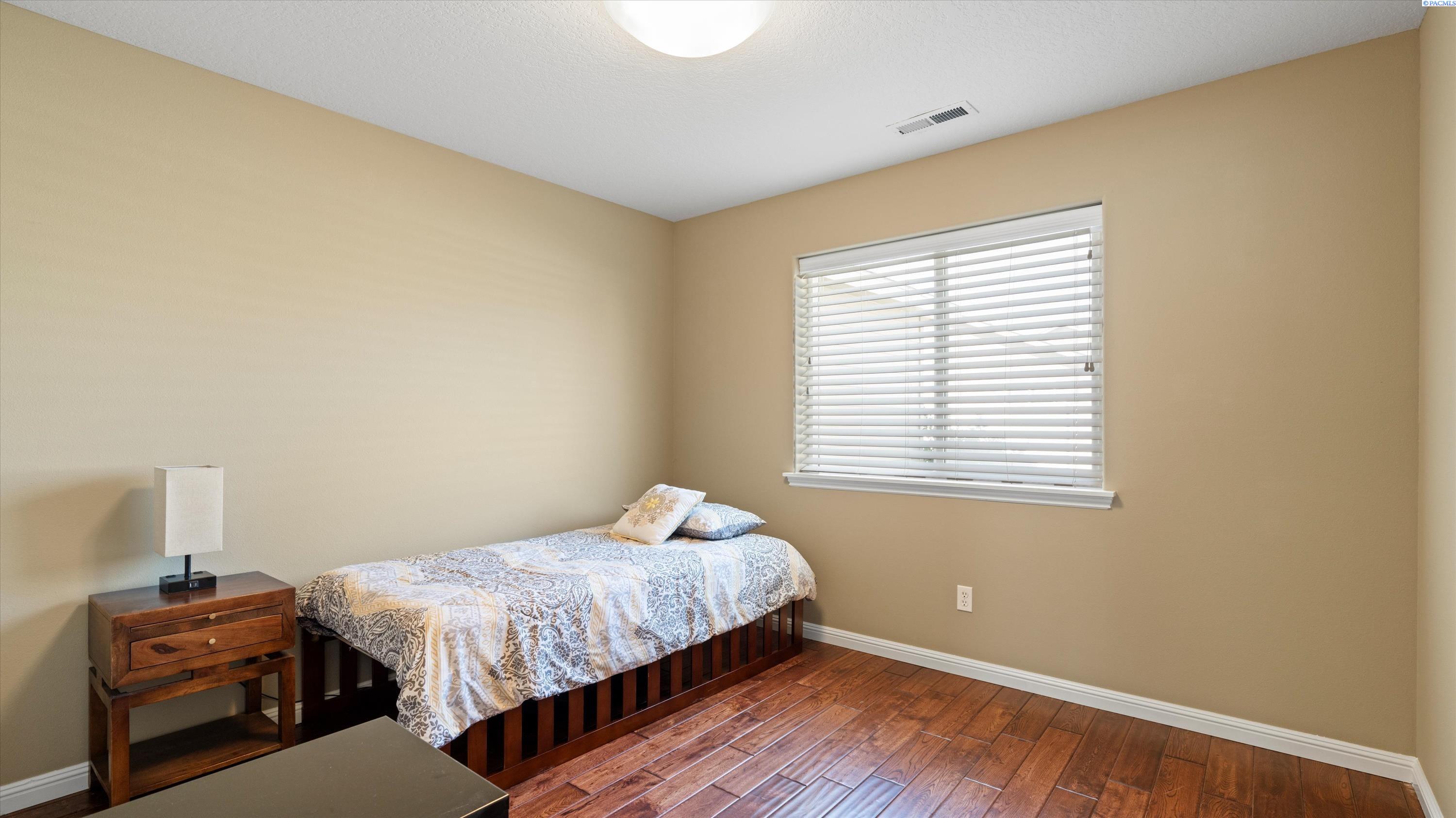 4403 Monterey Dr