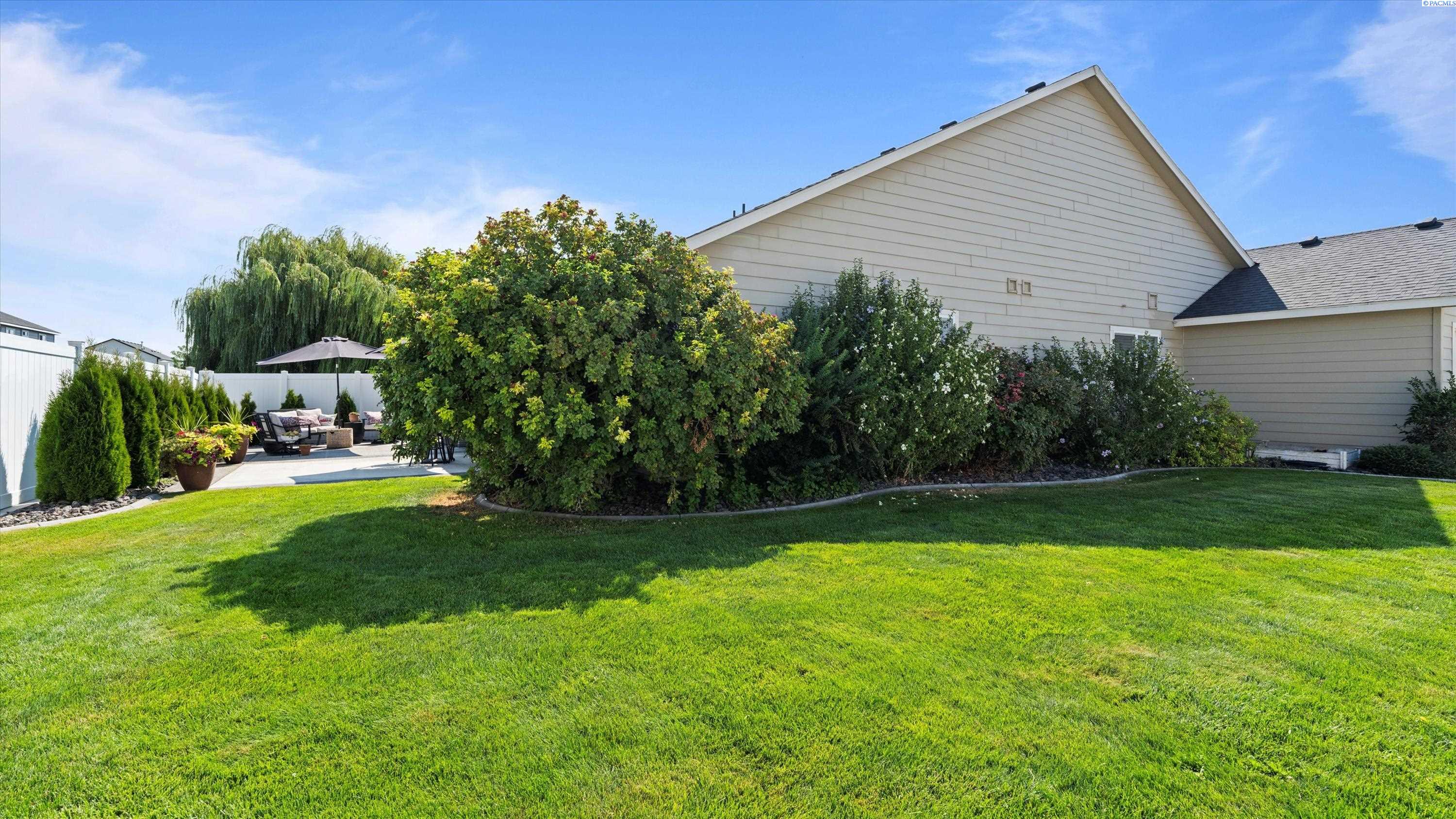 4403 Monterey Dr