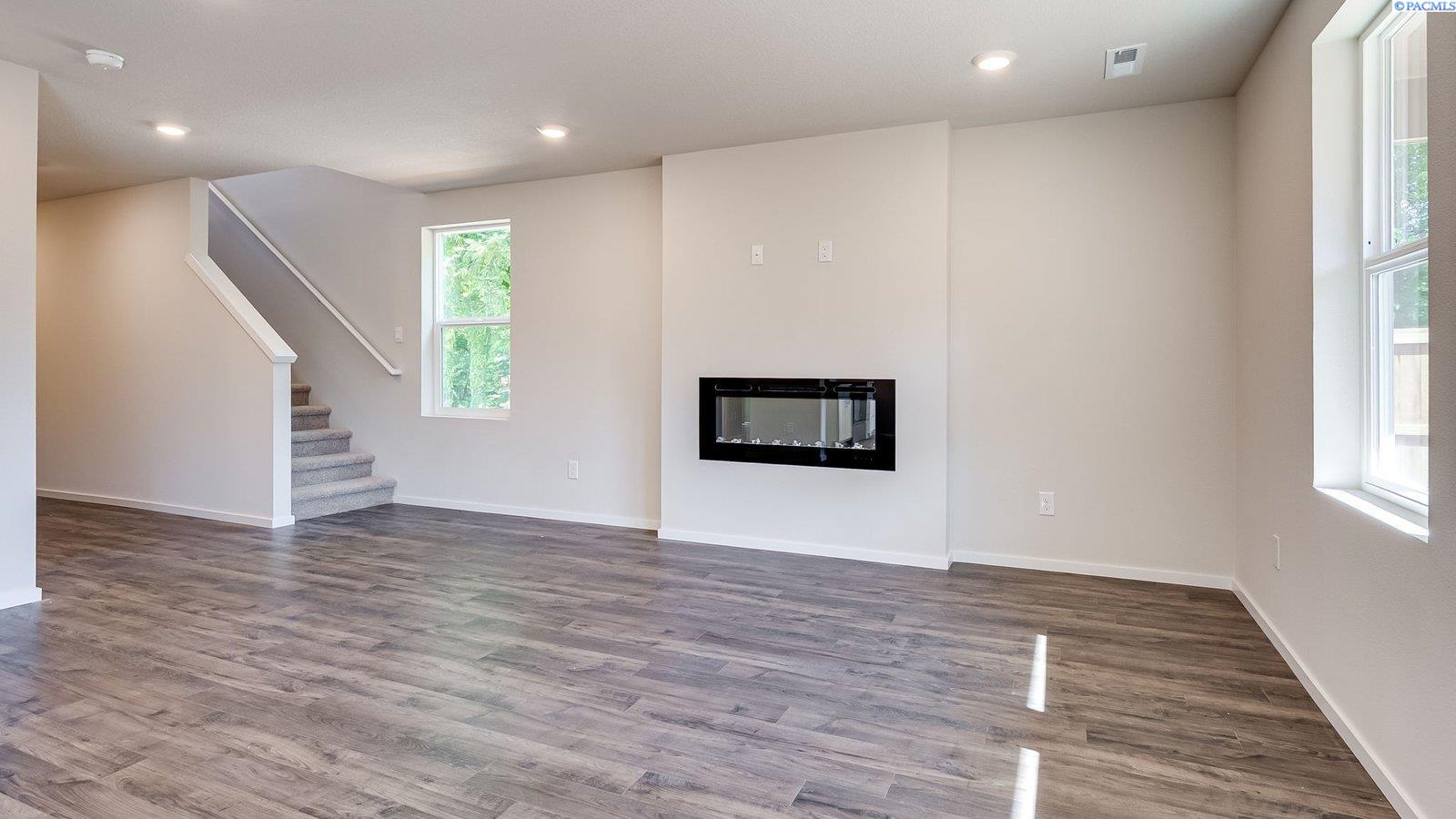 11329 Buckingham Dr