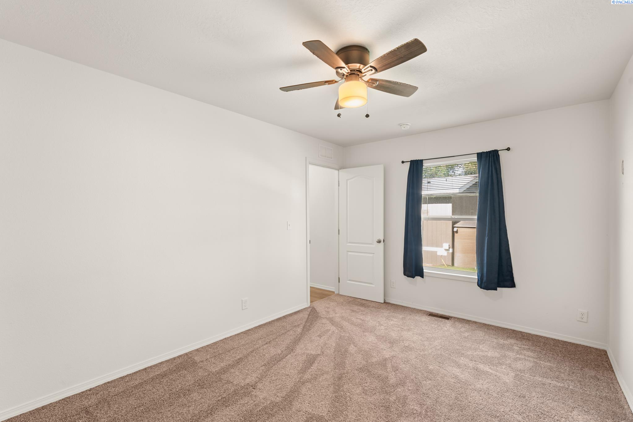 203106 E Bowles # 83
