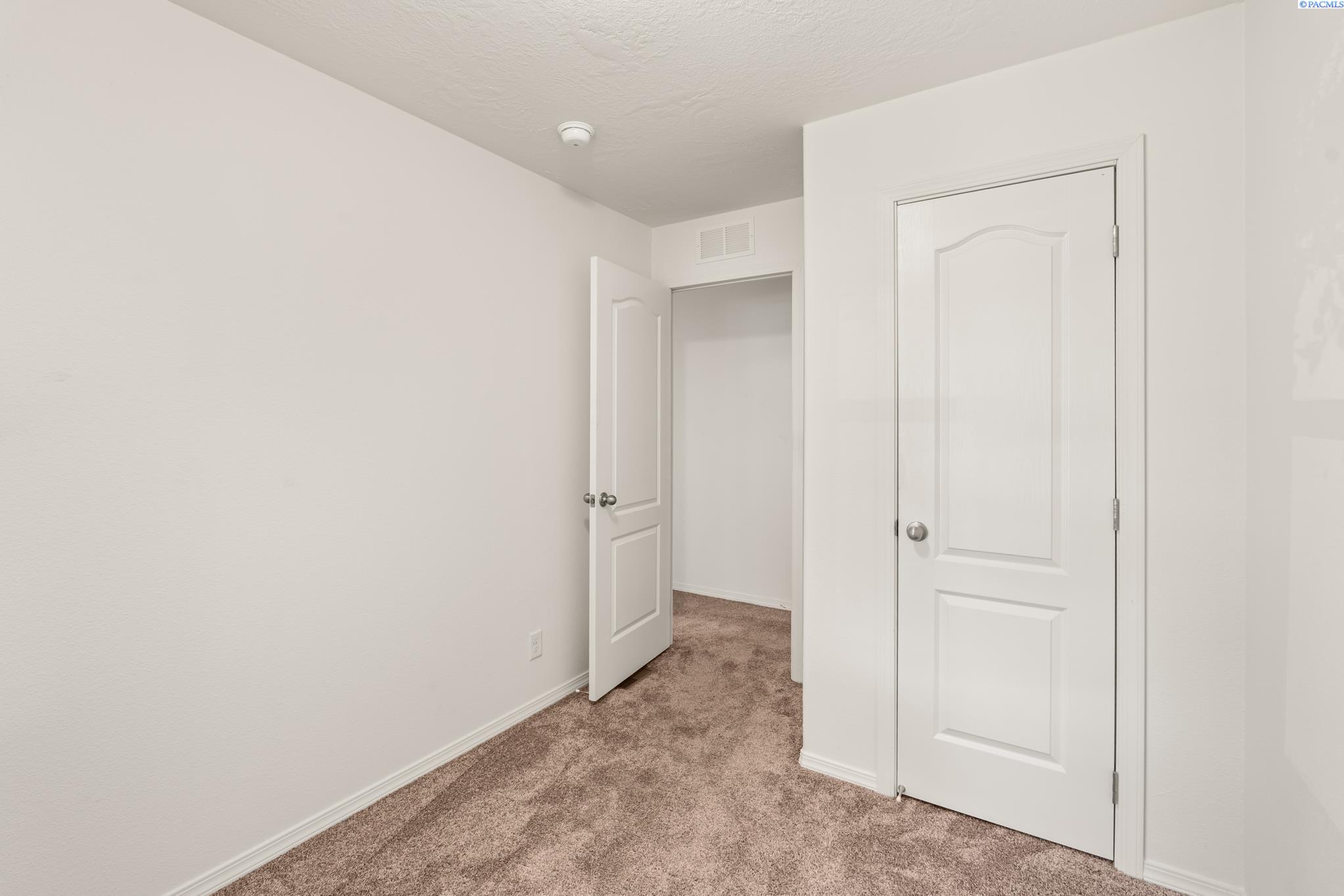 203106 E Bowles # 83
