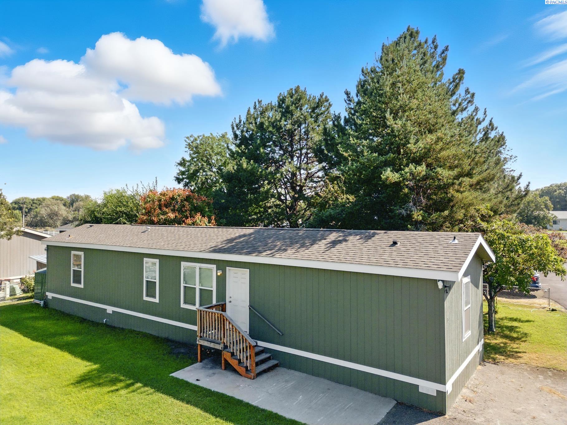 203106 E Bowles # 83