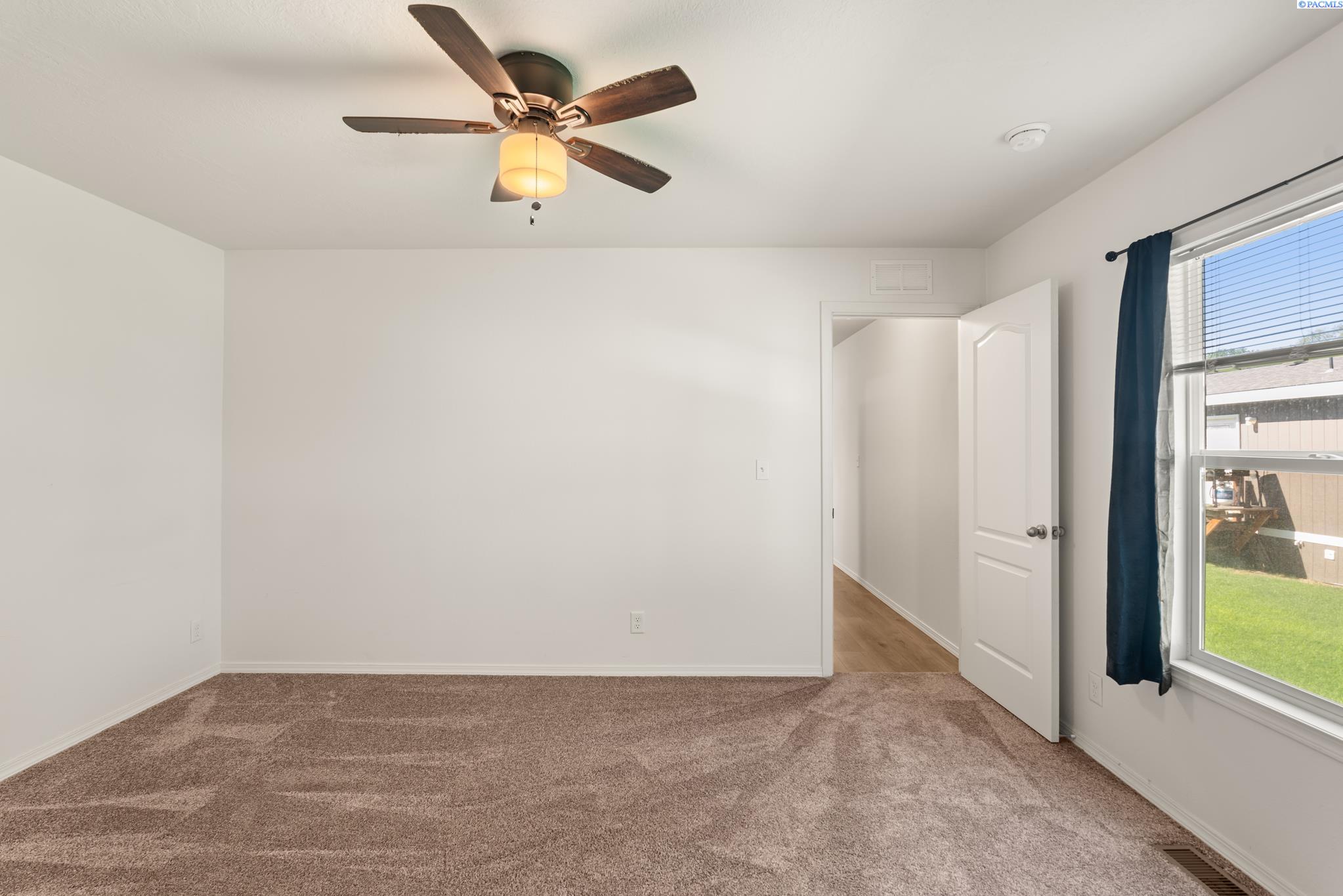 203106 E Bowles # 83