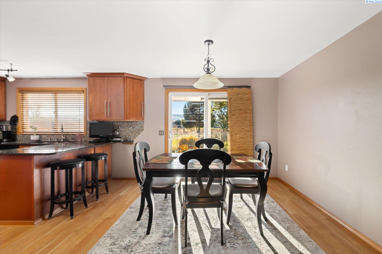 909 W 34th
