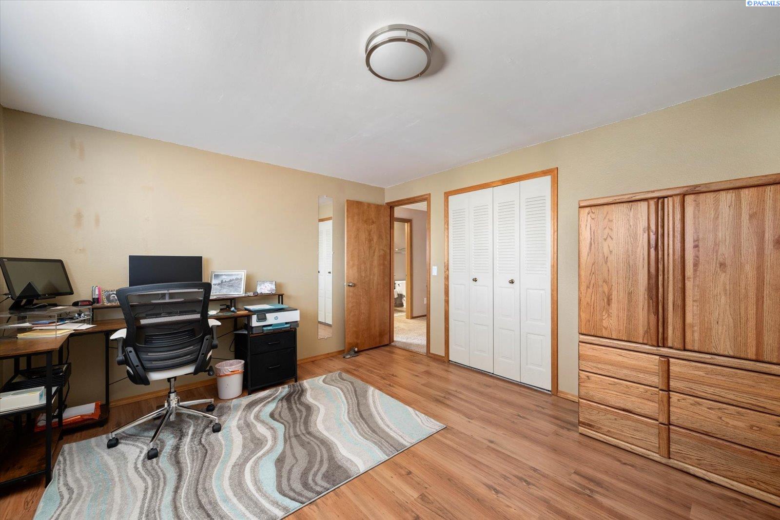 909 W 34th
