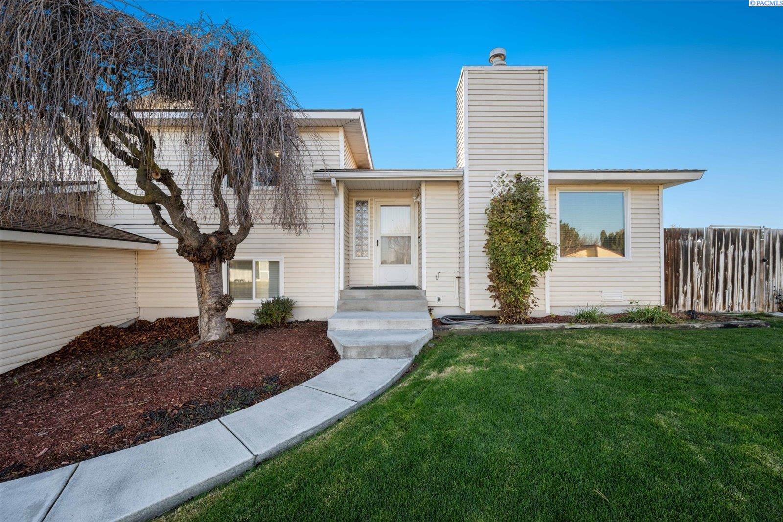 909 W 34th