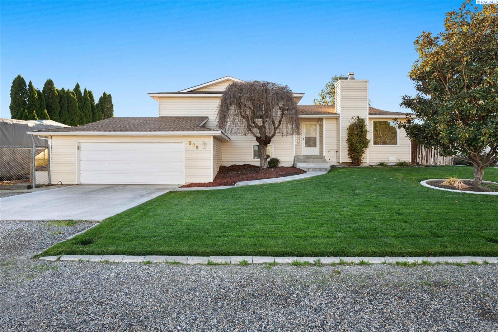 909 W 34th