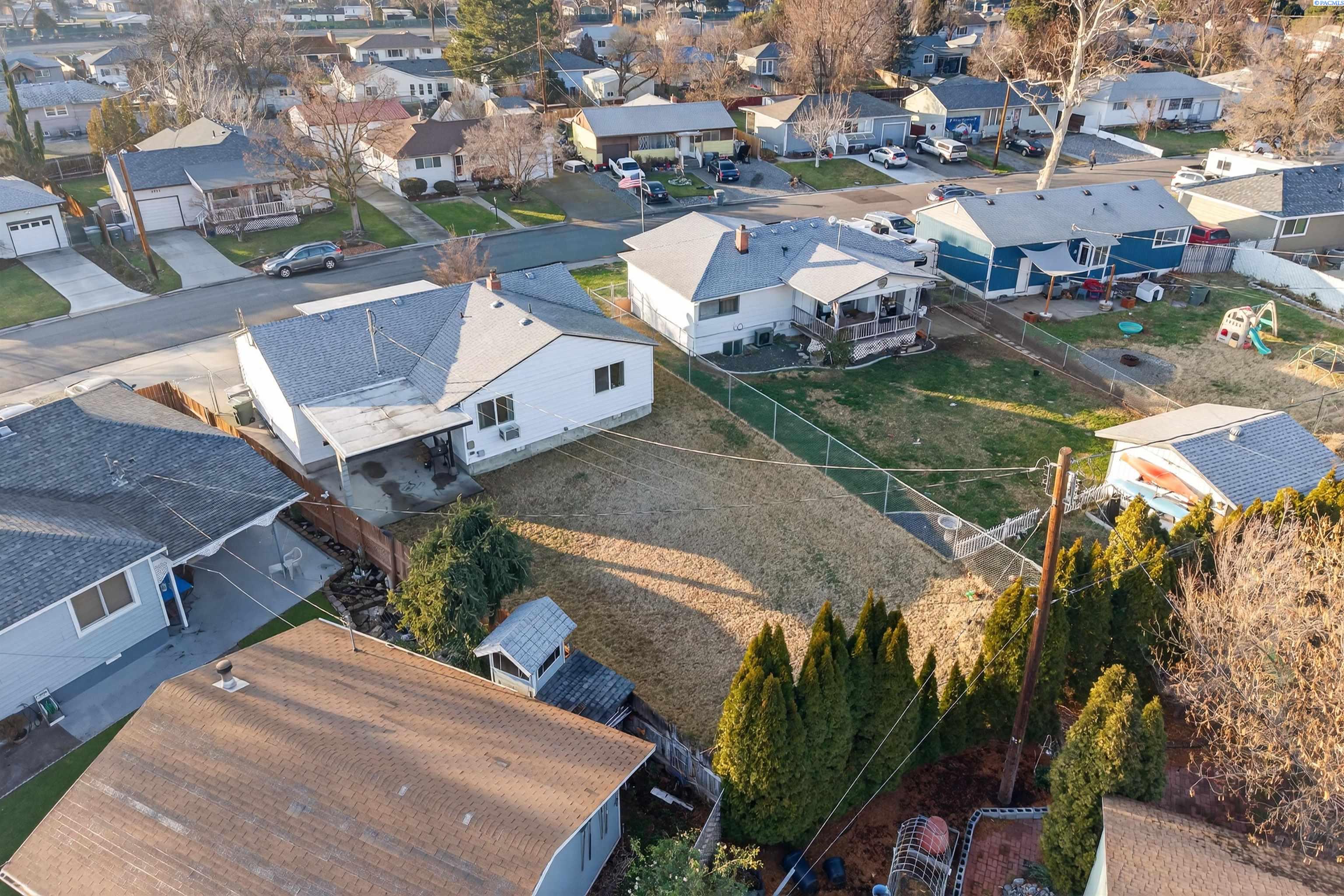 2018 Blue Ave