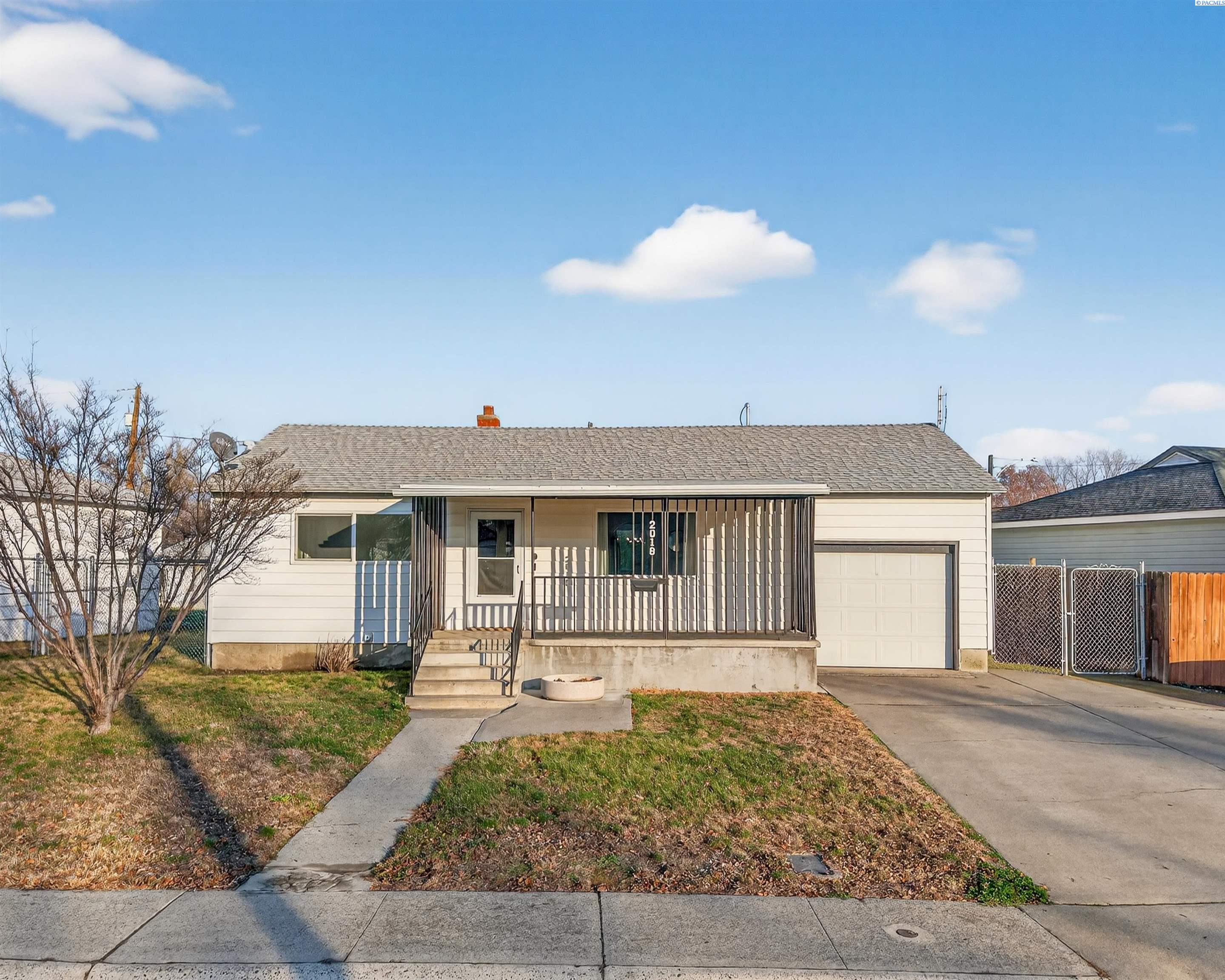 2018 Blue Ave